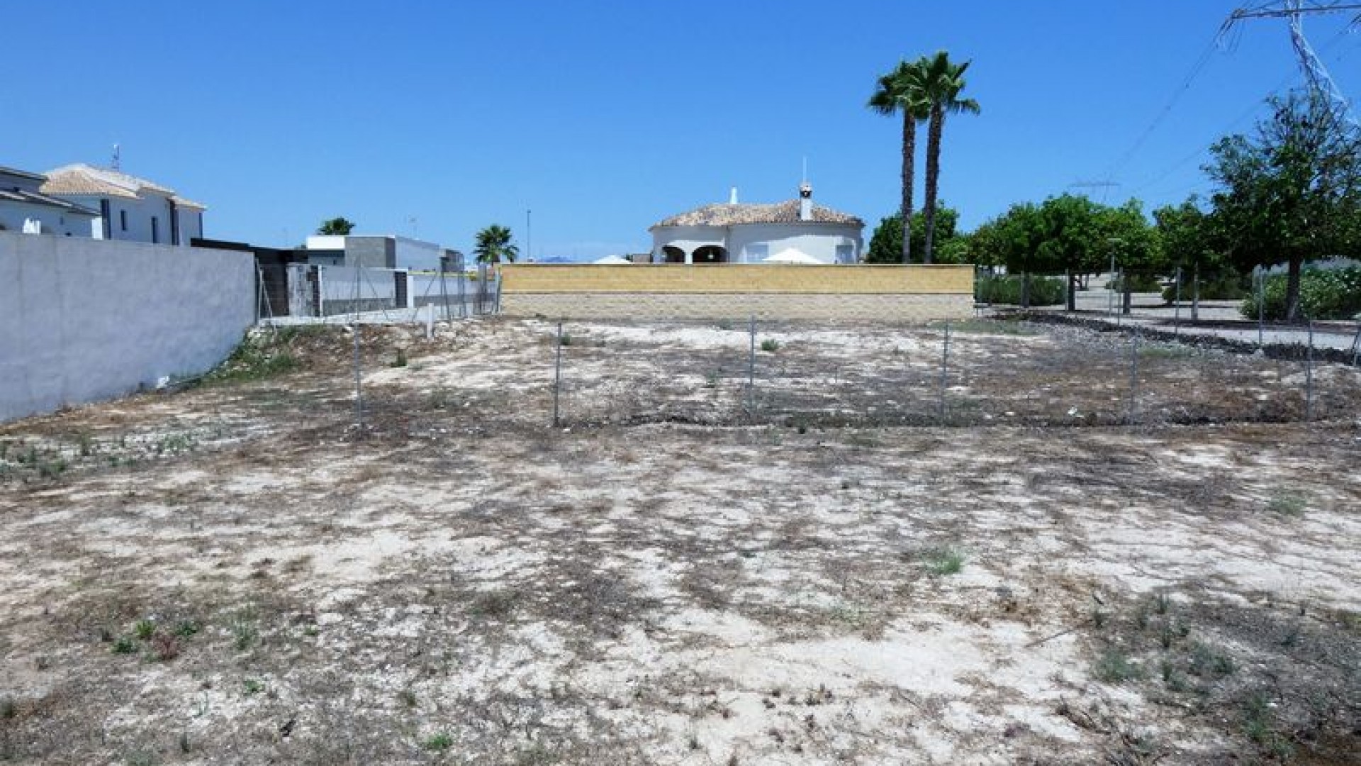 Resale - Grundstück Grundstück -
La Marina - Oasis