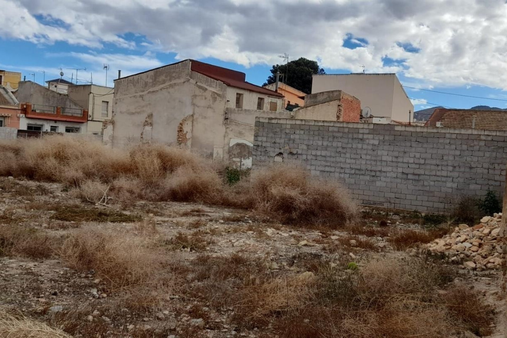 Resale - Grundstück / Land -
Benferri - CENTRO