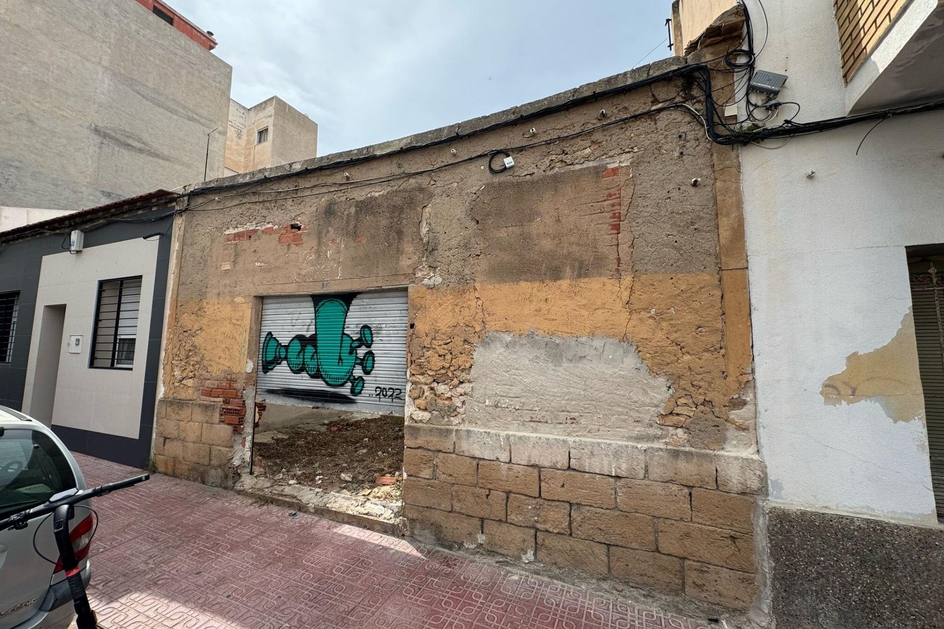 Resale - Grundstück / Land -
Torrevieja - Centro