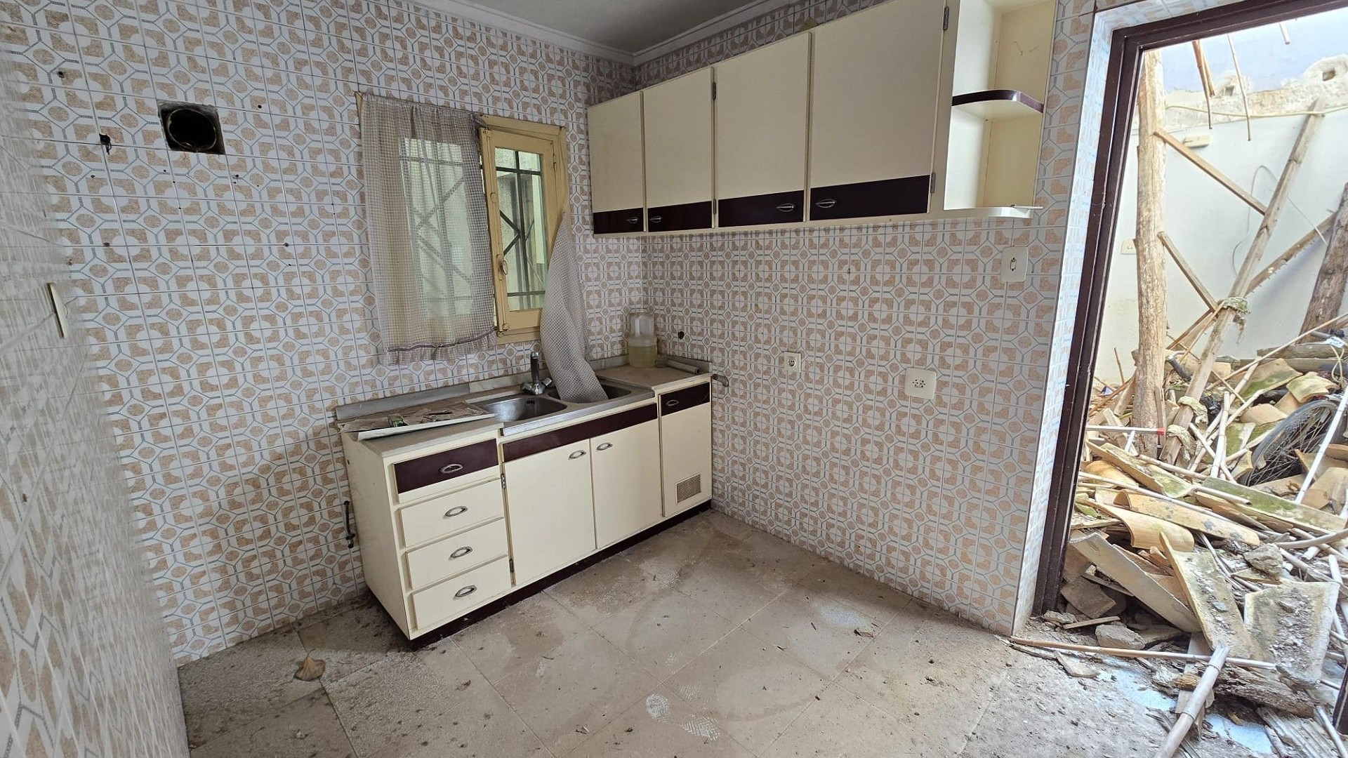 Resale - Investitionsprojekt -
SAX