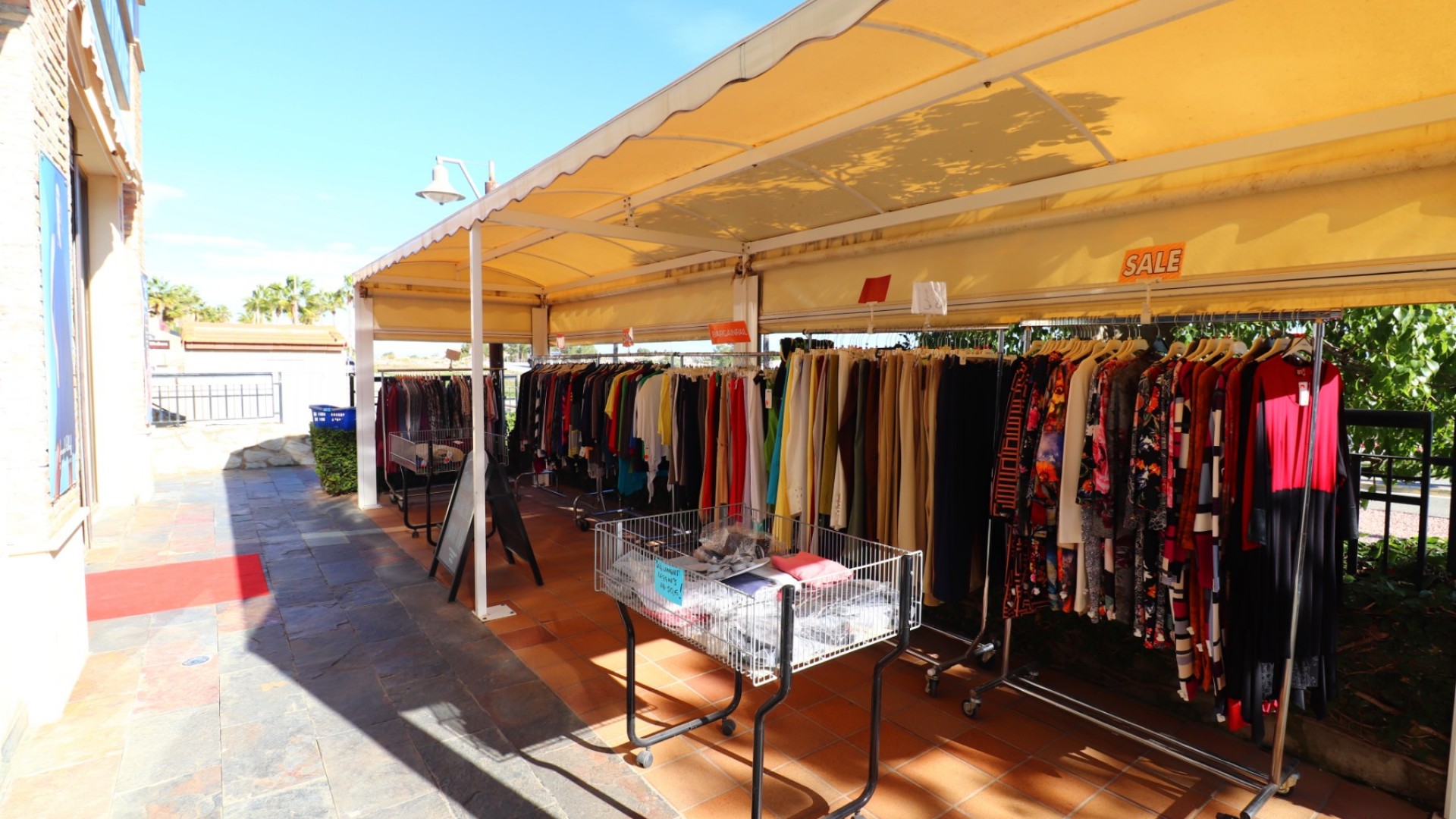 Resale - Kommerziell -
Algorfa - La Finca Golf Resort