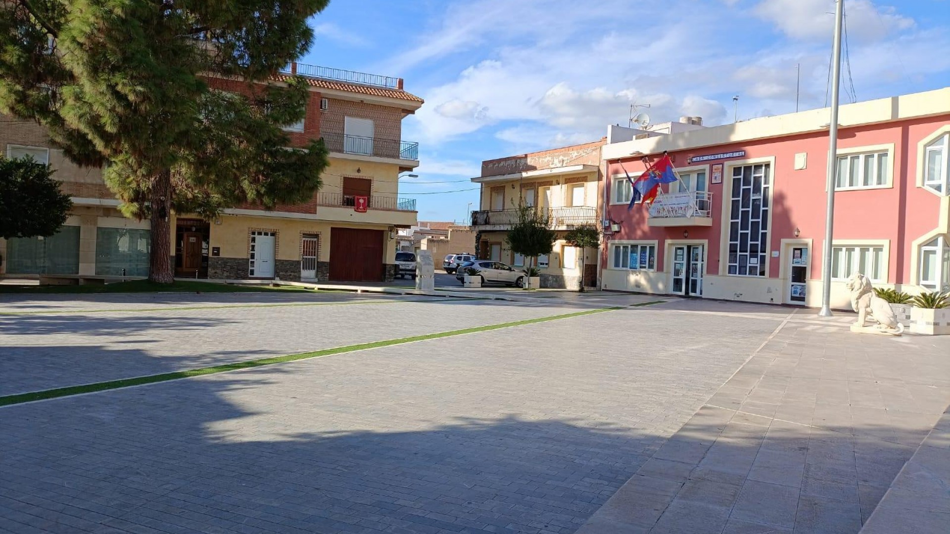 Resale - Kommerziell -
Benferri - PLAZA DE LA CONSTITUCION