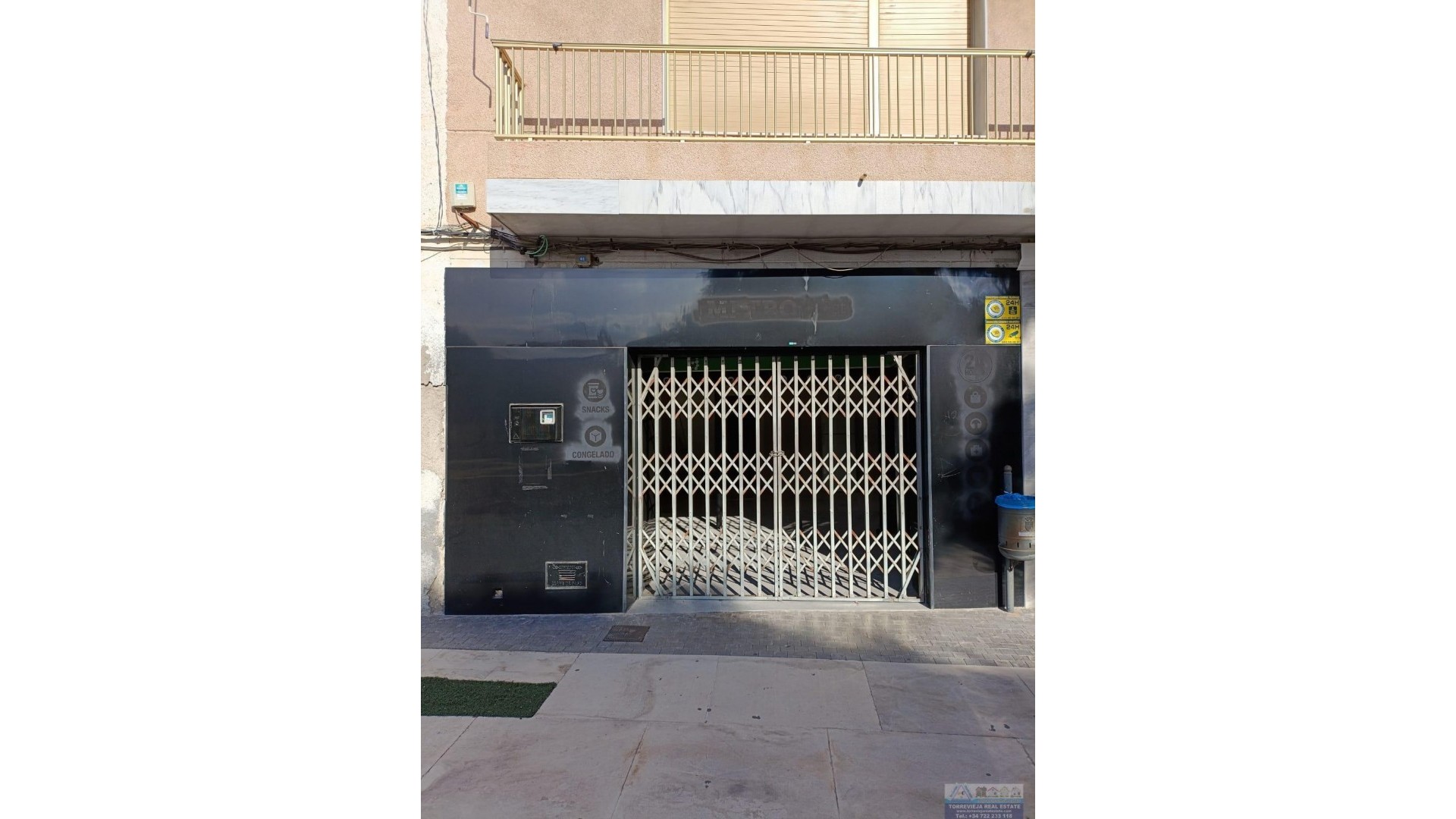 Resale - Kommerziell -
Benferri - PLAZA DE LA CONSTITUCION