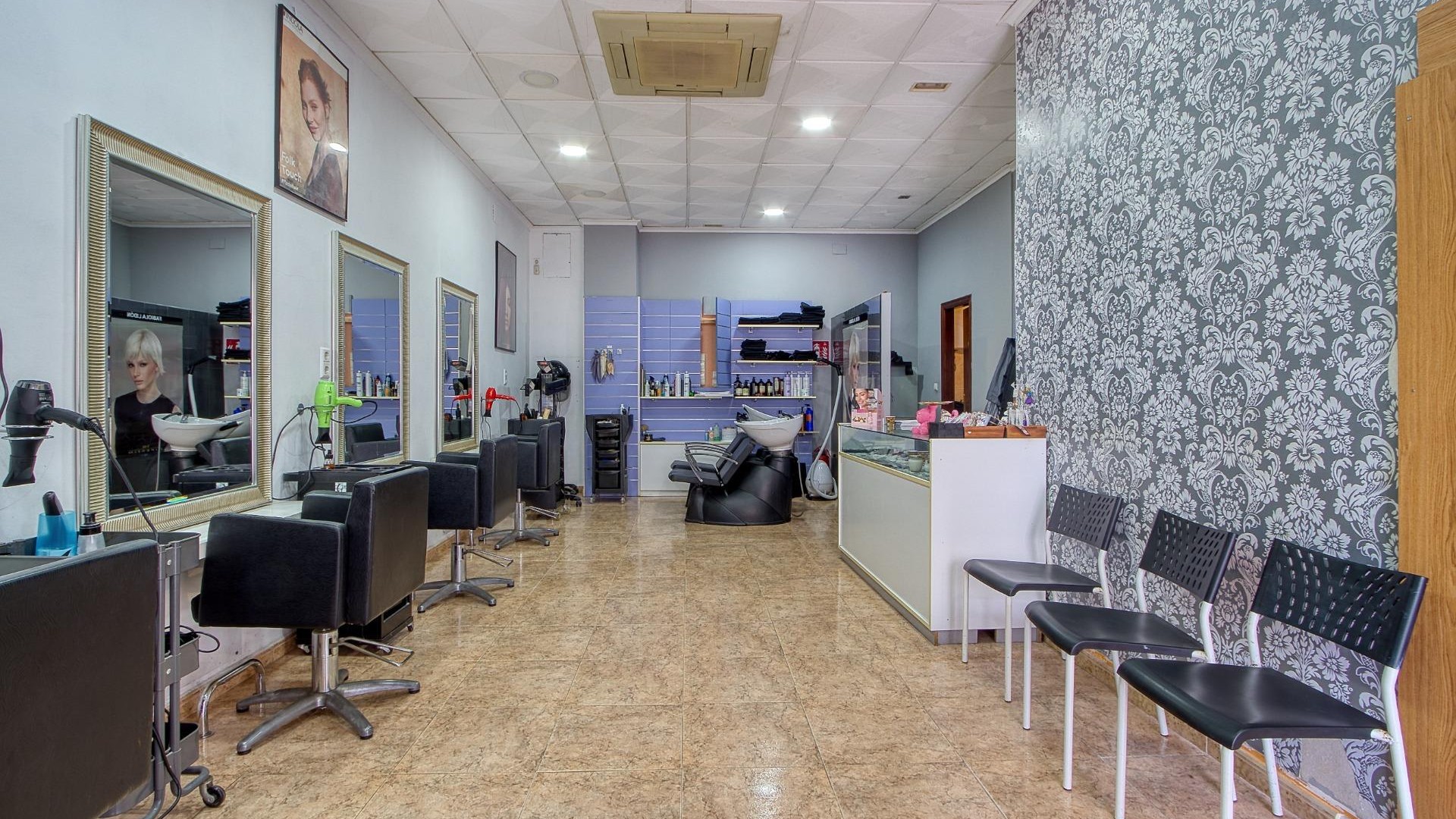 Resale - Kommerziell -
Torrevieja - La Mata