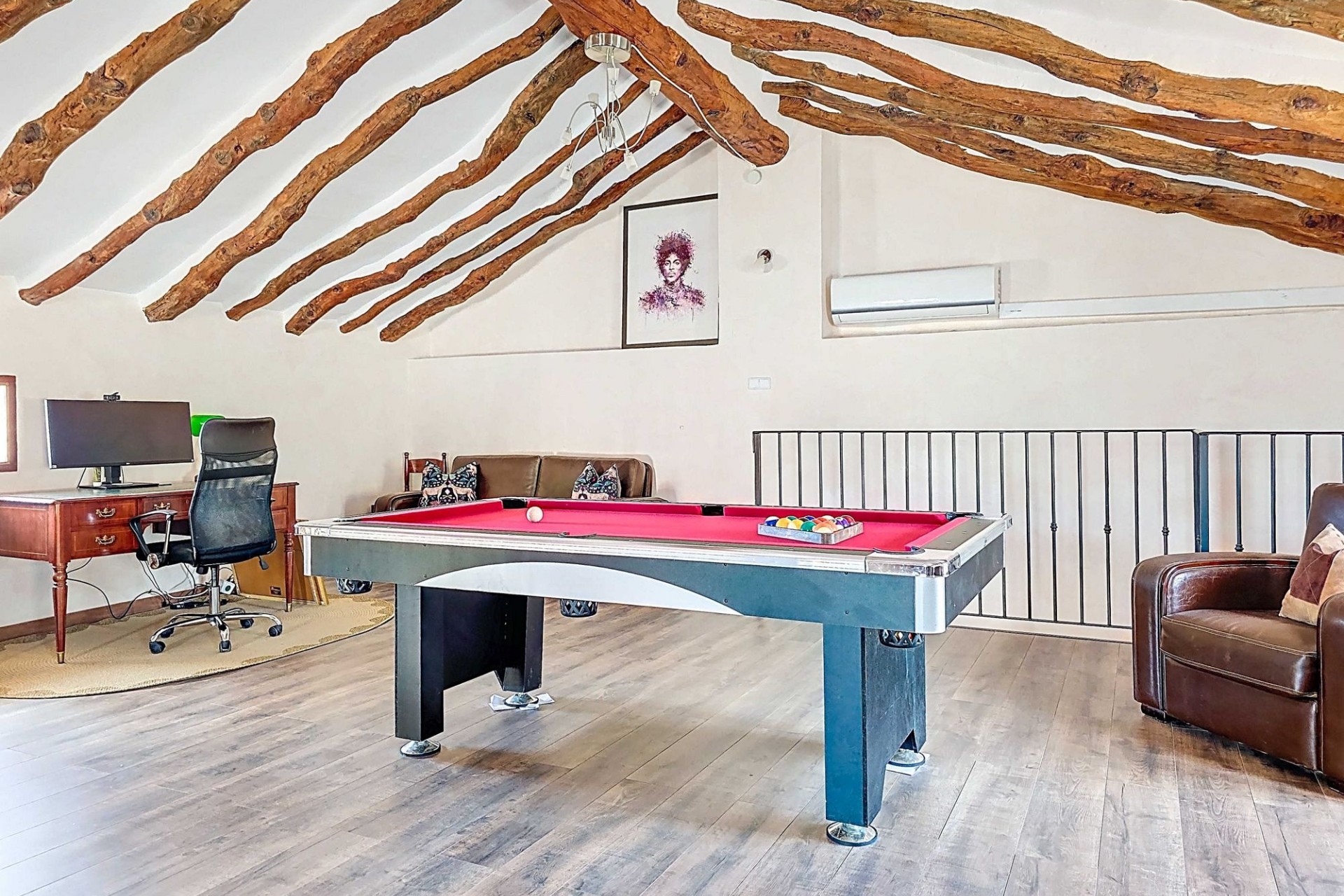 Resale -  -
La Alberquilla