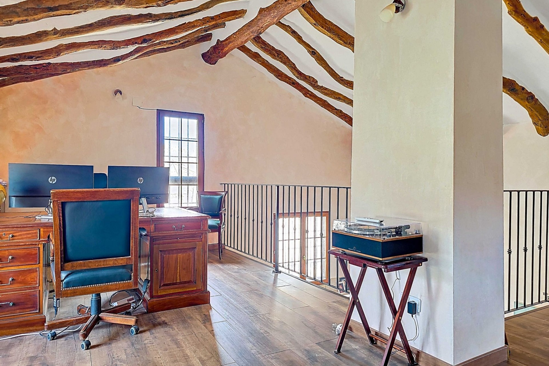 Resale -  -
La Alberquilla