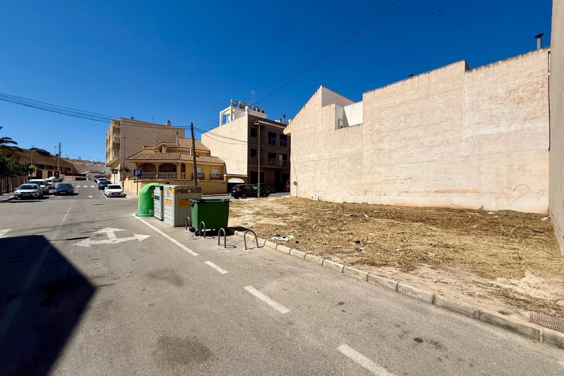 Resale - Plot / Land -
San Miguel de Salinas - CENTRO URBANO