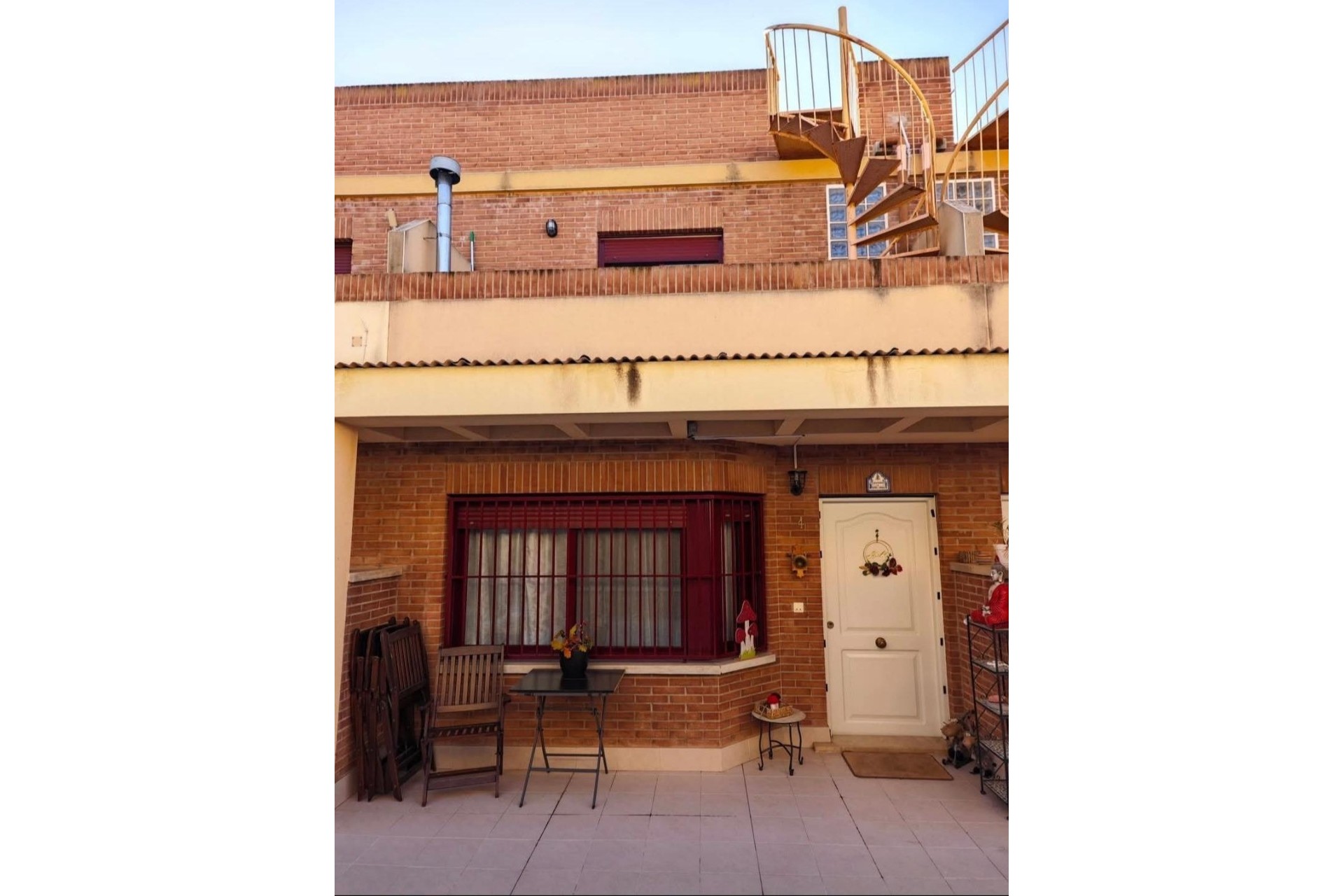 Resale - Reihenhaus -
Benferri - Comunidad Valenciana