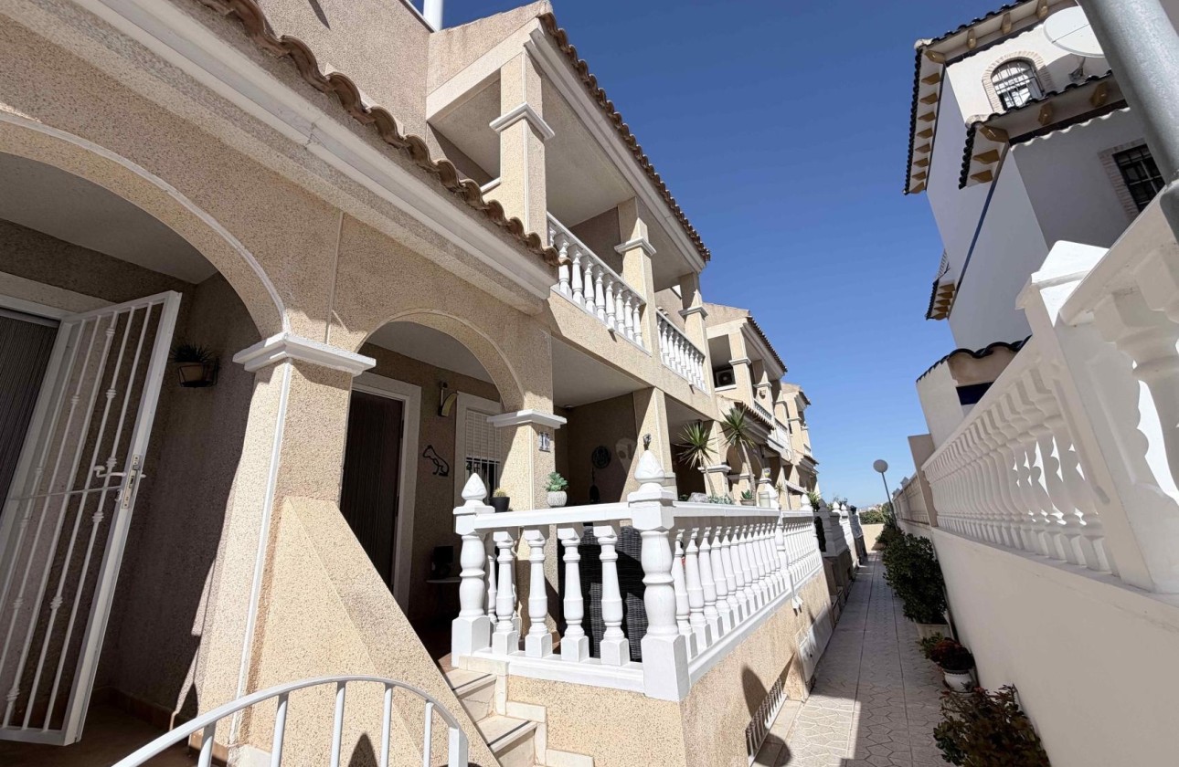 Resale - Reihenhaus -
Orihuela Costa - Costa Blanca