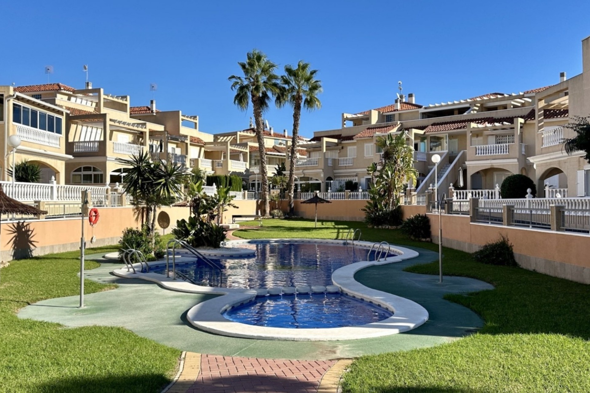 Resale - Reihenhaus -
Orihuela Costa - Playa Flamenca