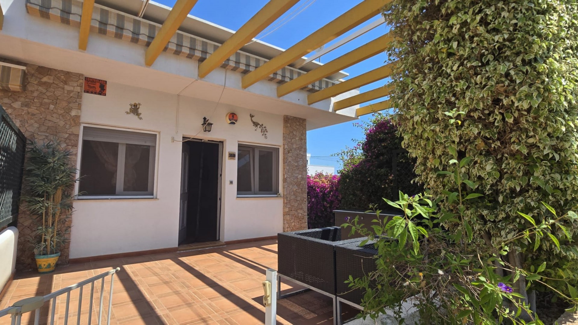 Resale - Reihenhaus / Stadthaus -
Orihuela Costa - Mil Palmeras