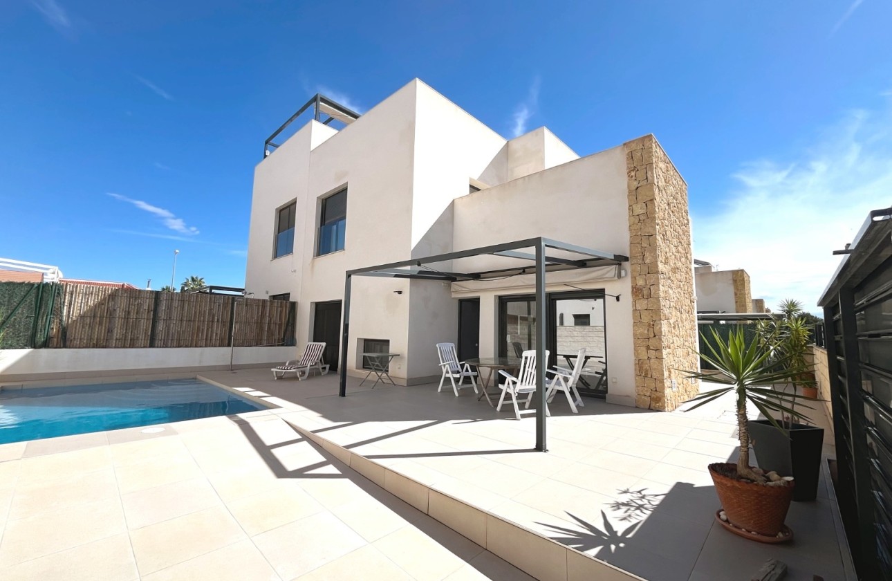 Resale - Semi Detached Villa -
Ciudad Quesada - Rojales - Pueblo Bravo