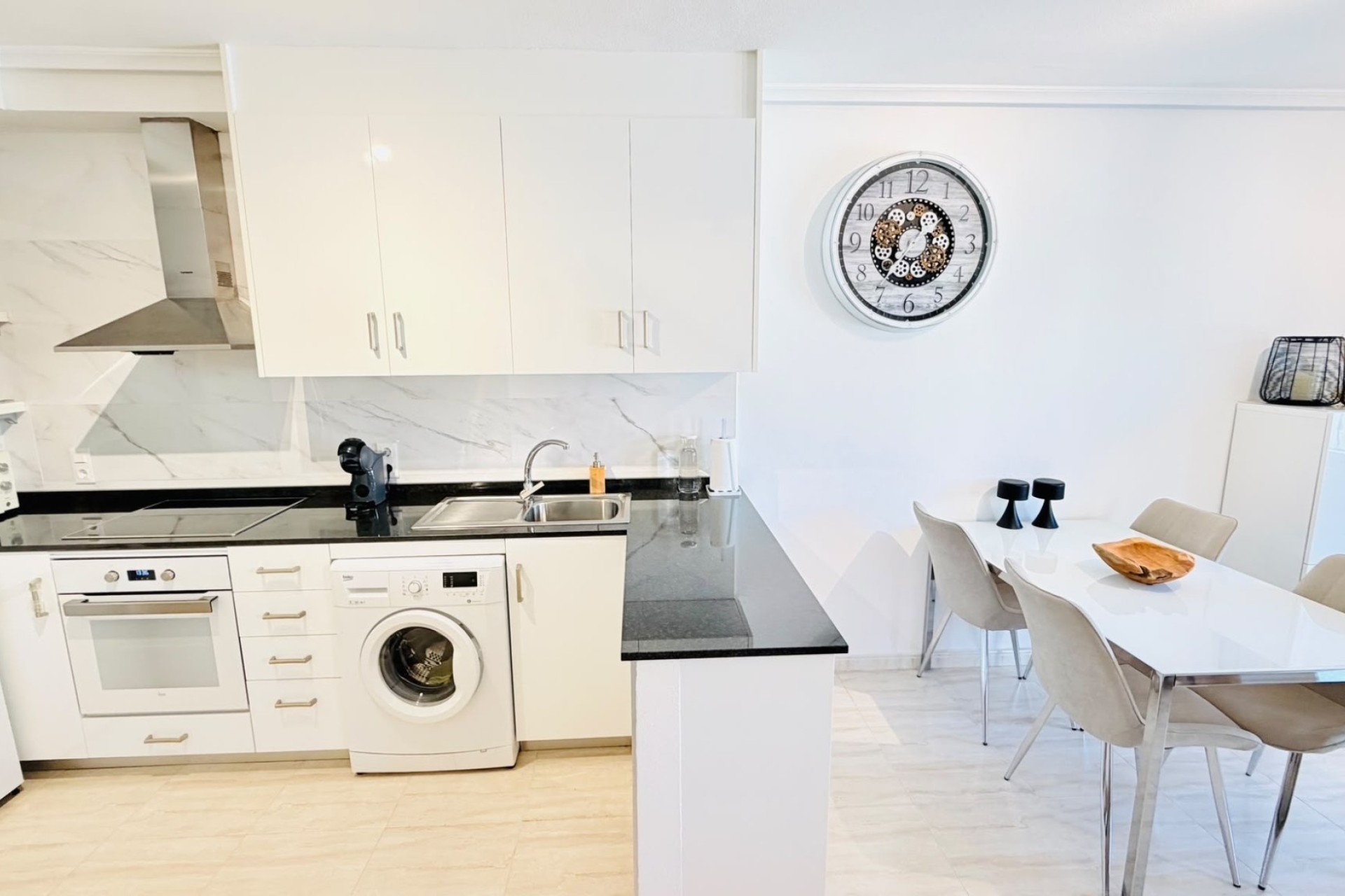 Resale - Semi Detached Villa -
Daya Vieja