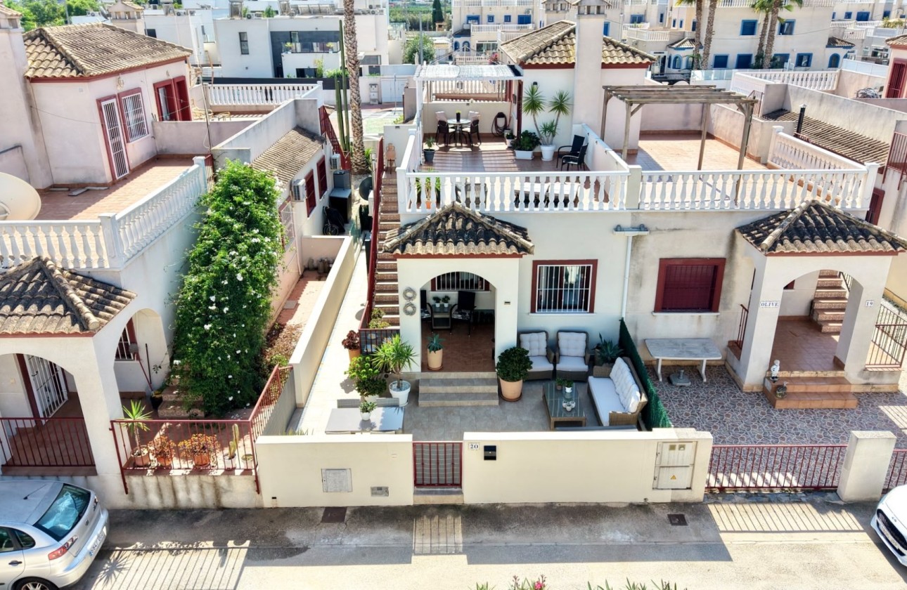 Resale - Semi Detached Villa -
Daya Vieja