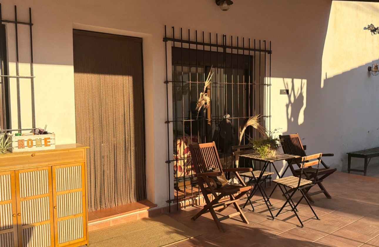 Resale - Semi Detached Villa -
Dolores