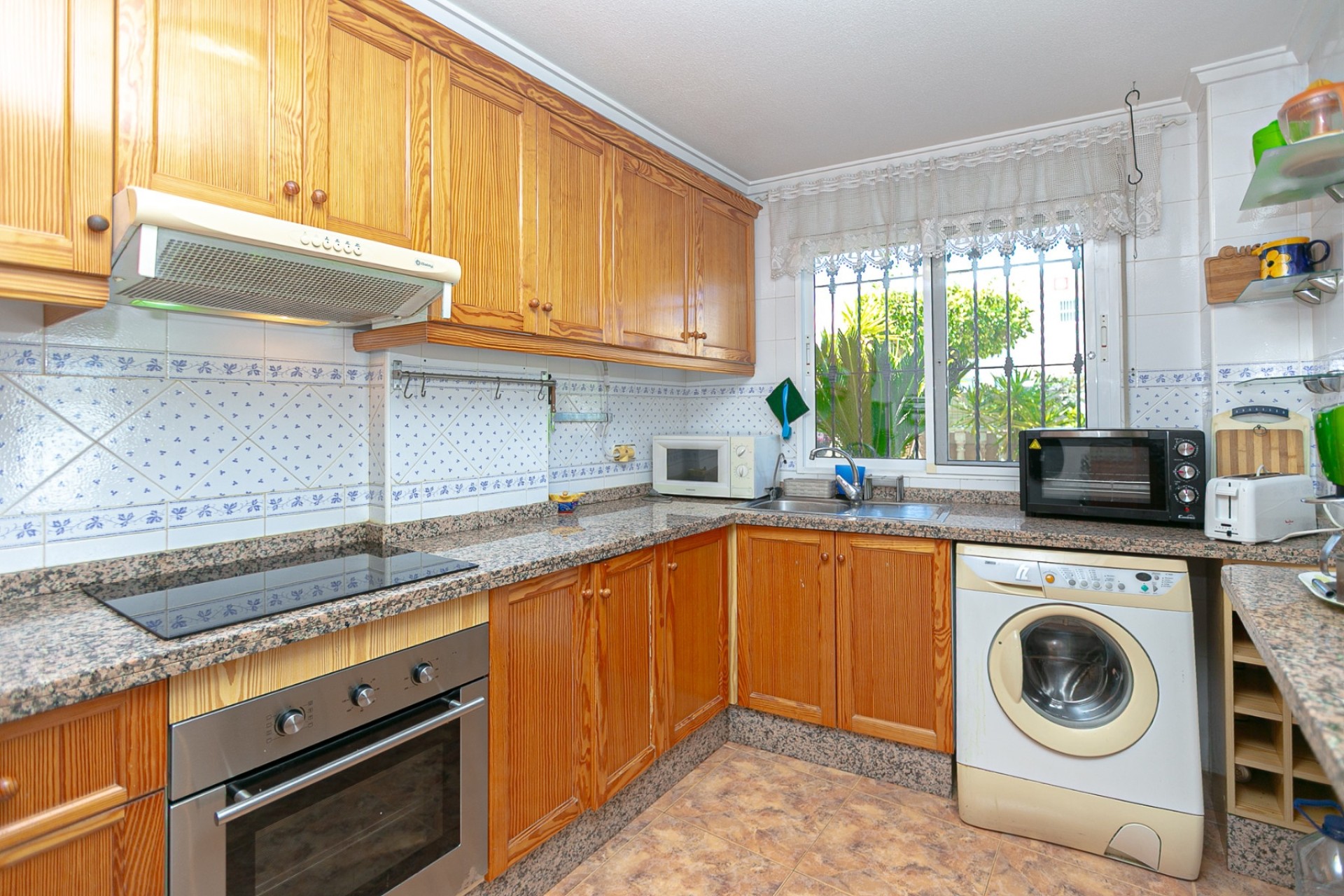 Resale - Semi Detached Villa -
La Zenia