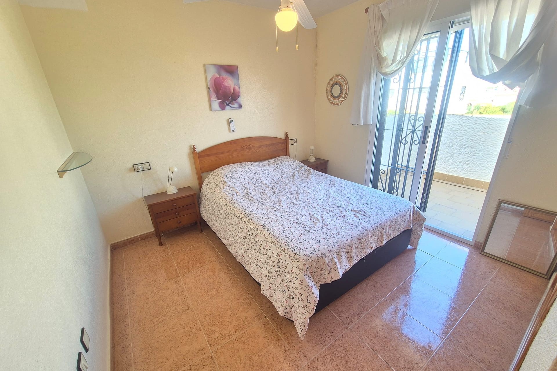 Resale - Semi Detached Villa -
Los Altos