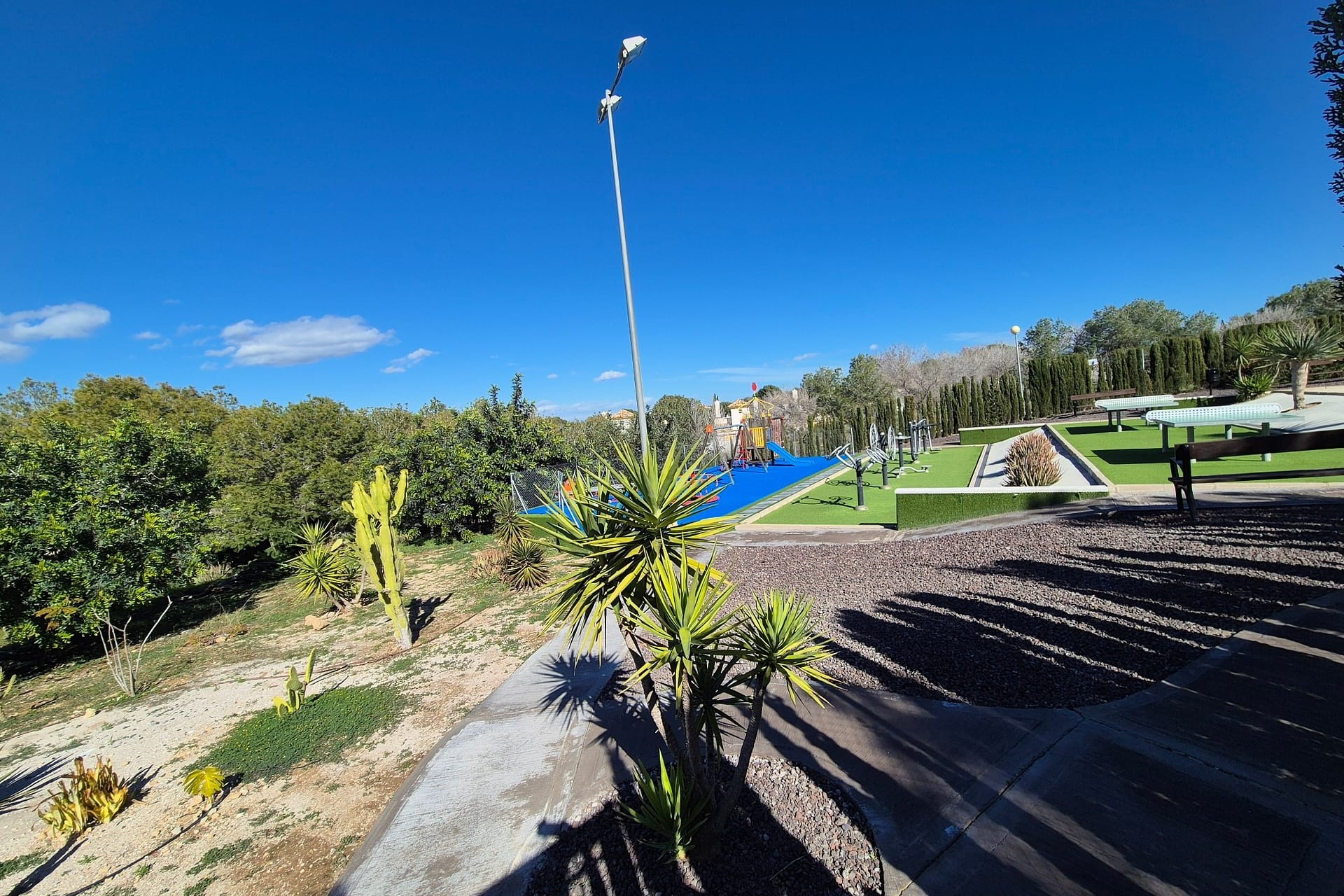 Resale - Semi Detached Villa -
Los Altos