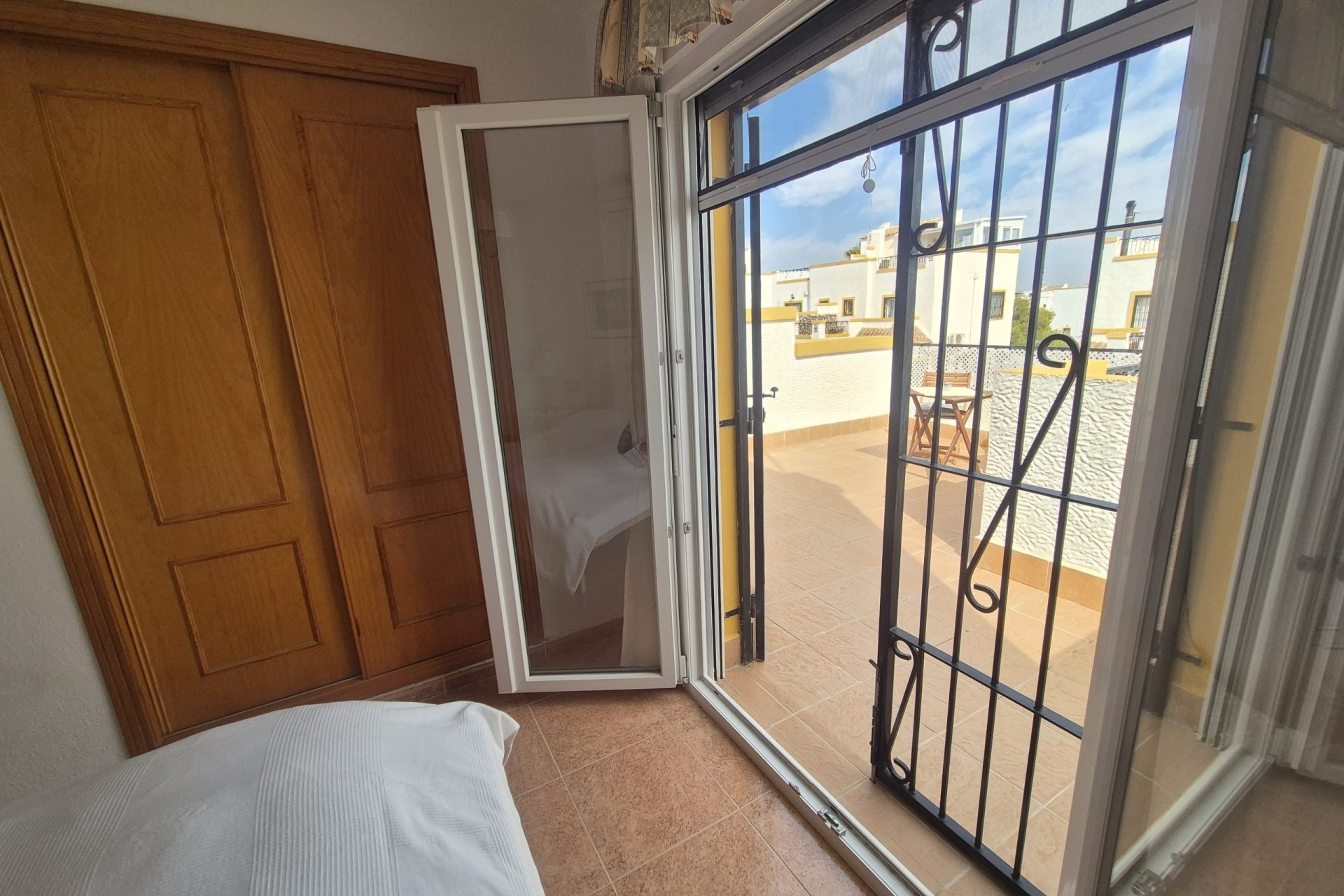 Resale - Semi Detached Villa -
Los Altos