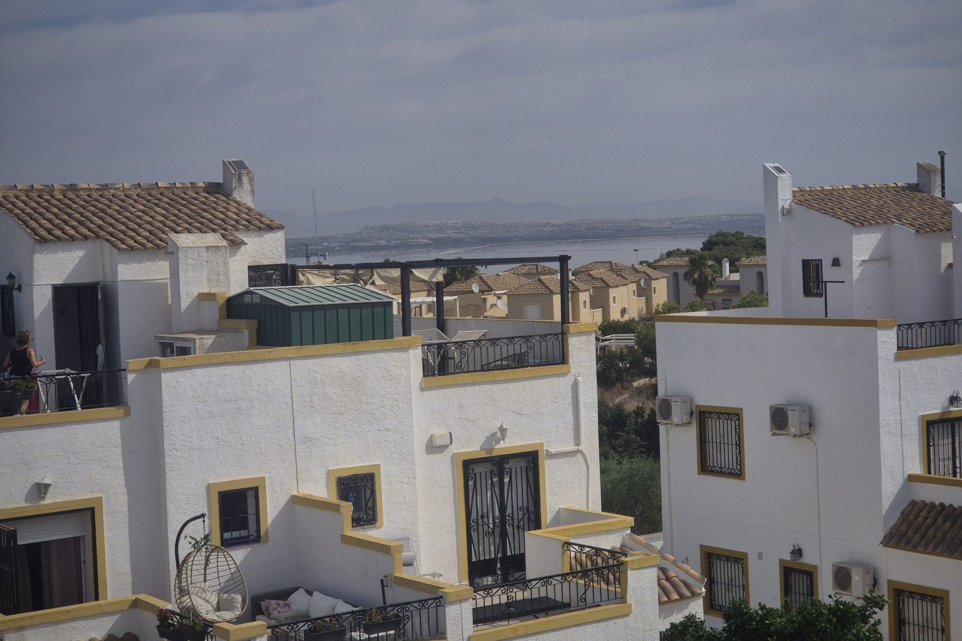 Resale - Semi Detached Villa -
Los Altos
