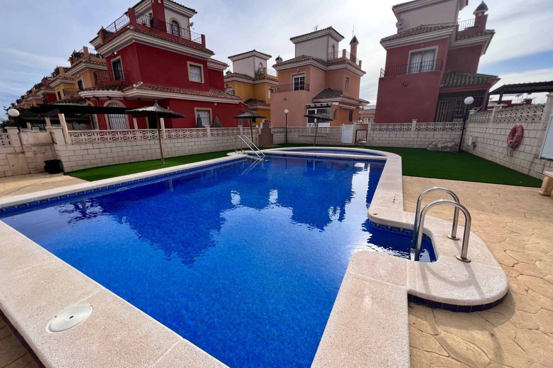 Resale - Semi Detached Villa -
Los Montesinos - La Herrada