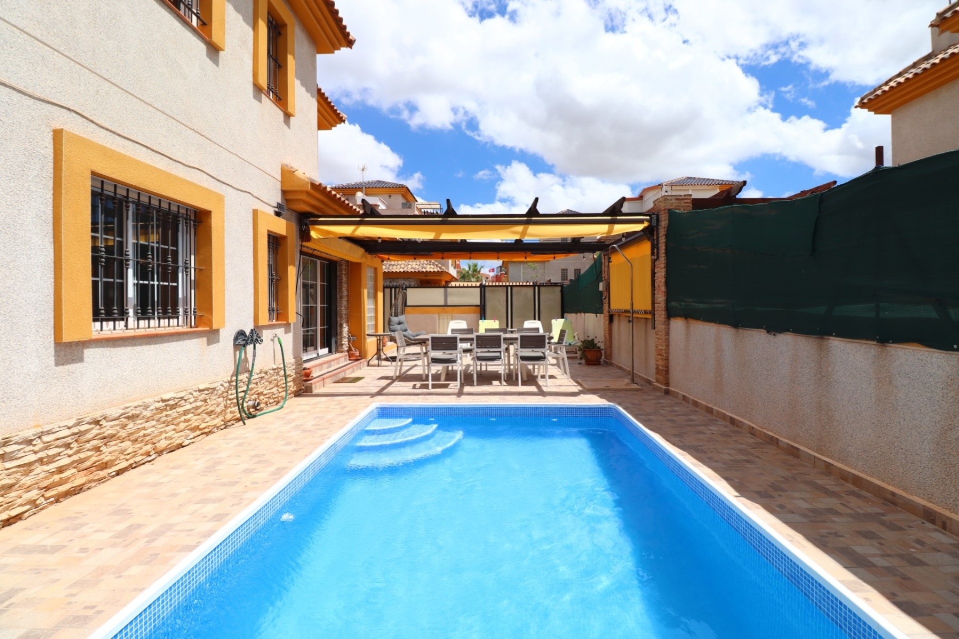 Resale - Semi Detached Villa -
Los Montesinos - La Herrada