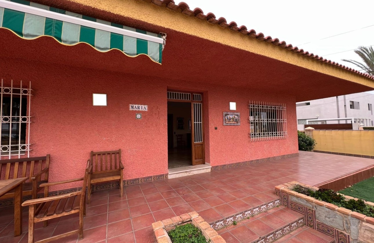 Resale - Semi Detached Villa -
Orihuela Costa - Cabo Roig
