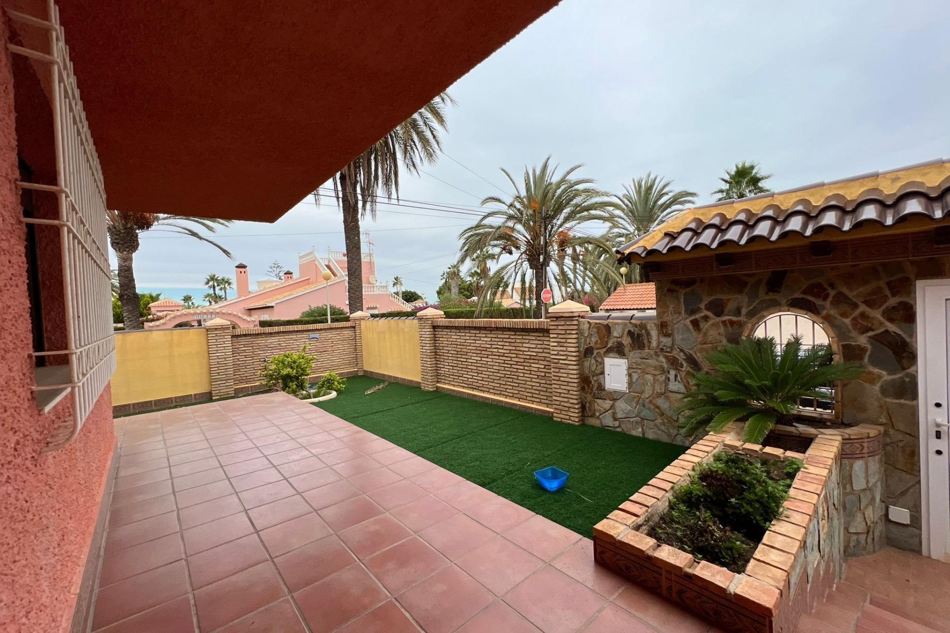 Resale - Semi Detached Villa -
Orihuela Costa - Cabo Roig