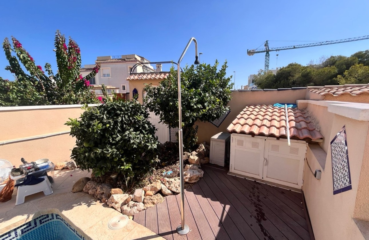 Resale - Semi Detached Villa -
Orihuela Costa - Entre Golf