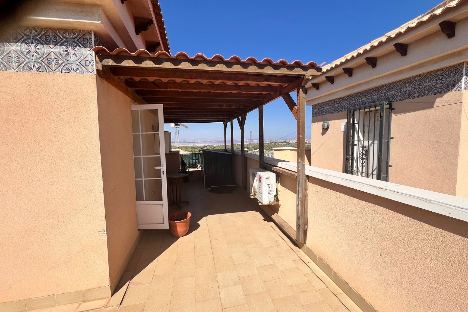 Resale - Semi Detached Villa -
Orihuela Costa - Entre Golf