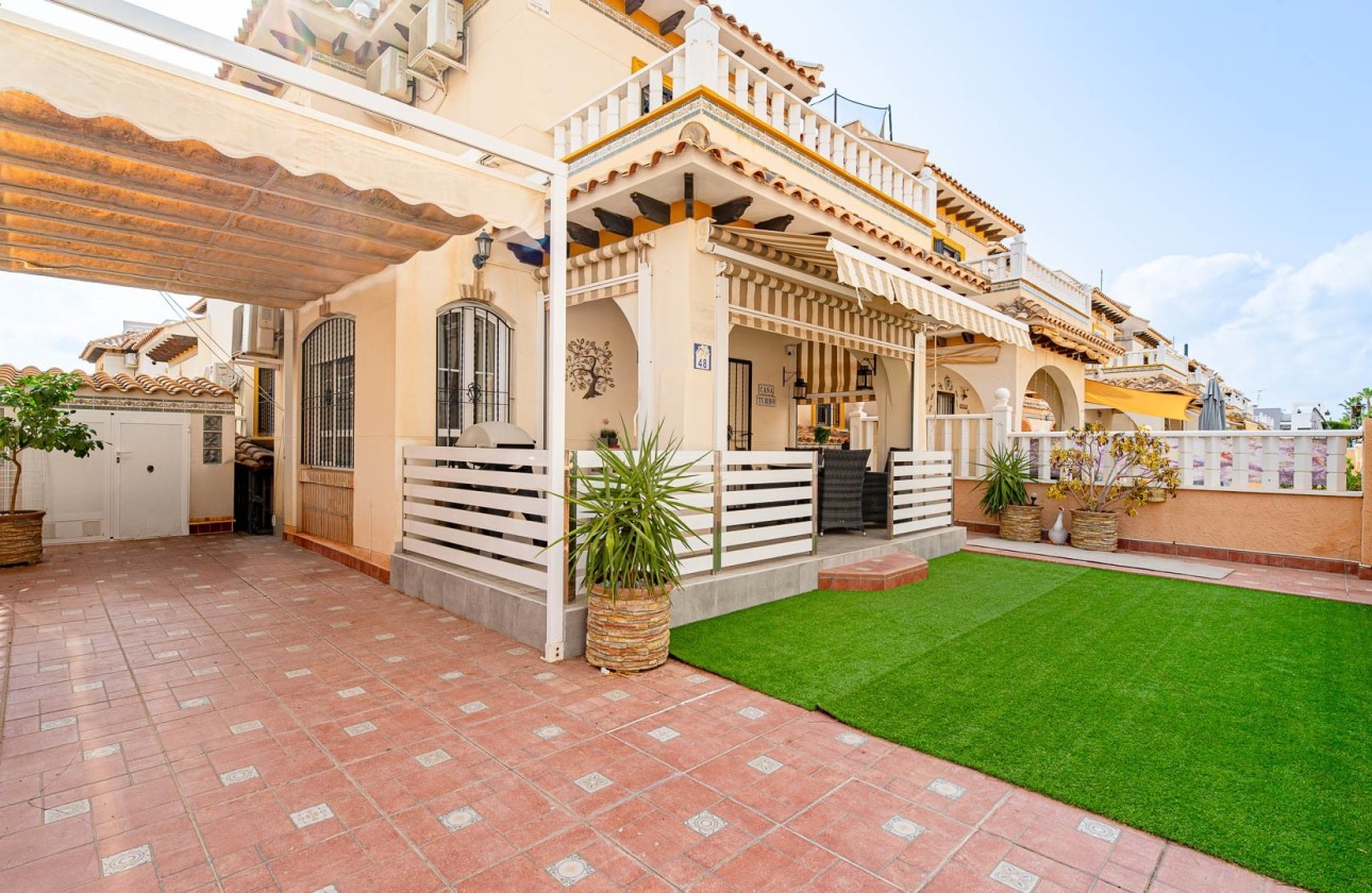 Resale - Semi Detached Villa -
Orihuela Costa - Lomas de Cabo Roig