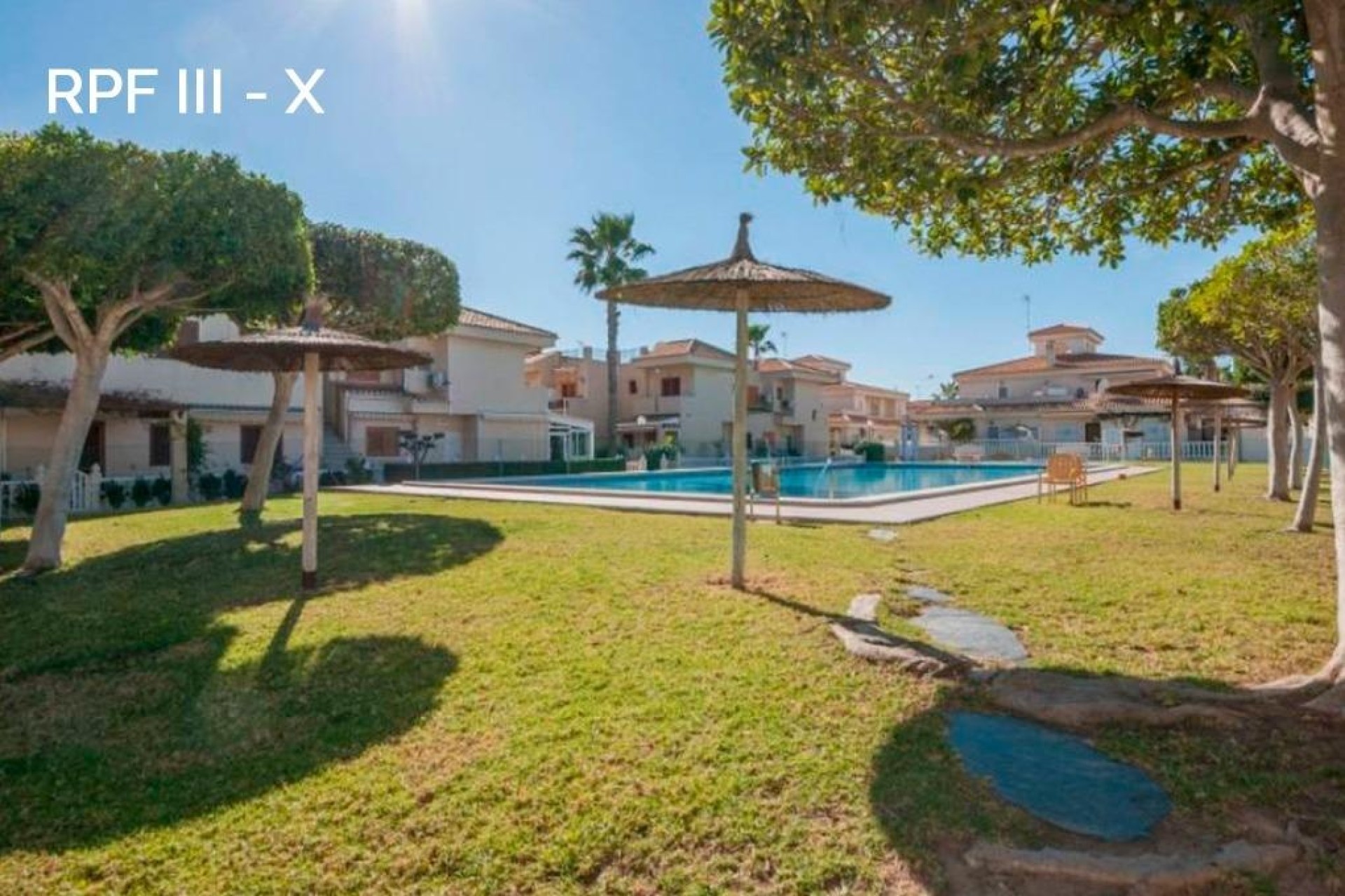 Resale - Semi Detached Villa -
Orihuela Costa - Playa Flamenca