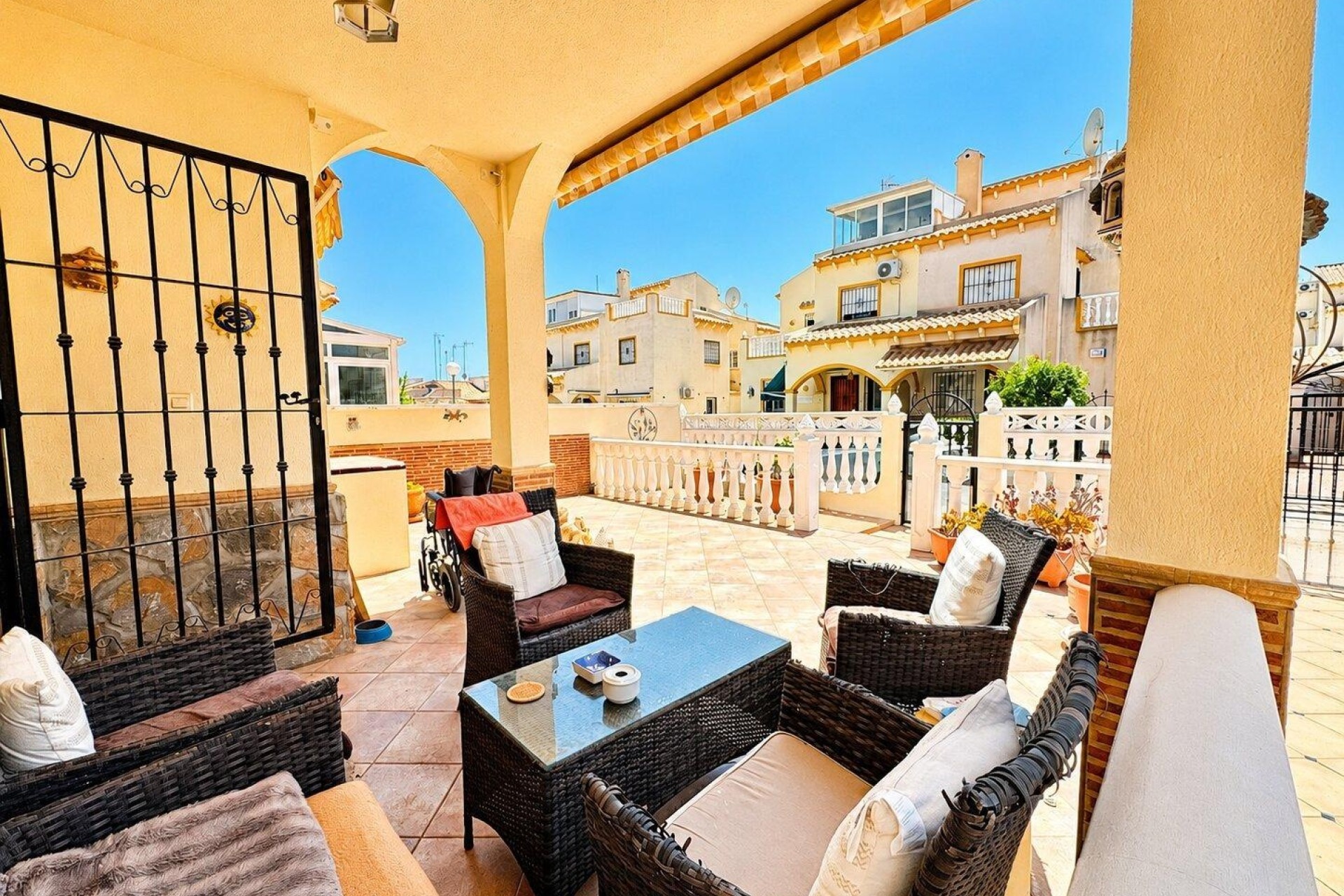 Resale - Semi Detached Villa -
Orihuela Costa - Playa Flamenca