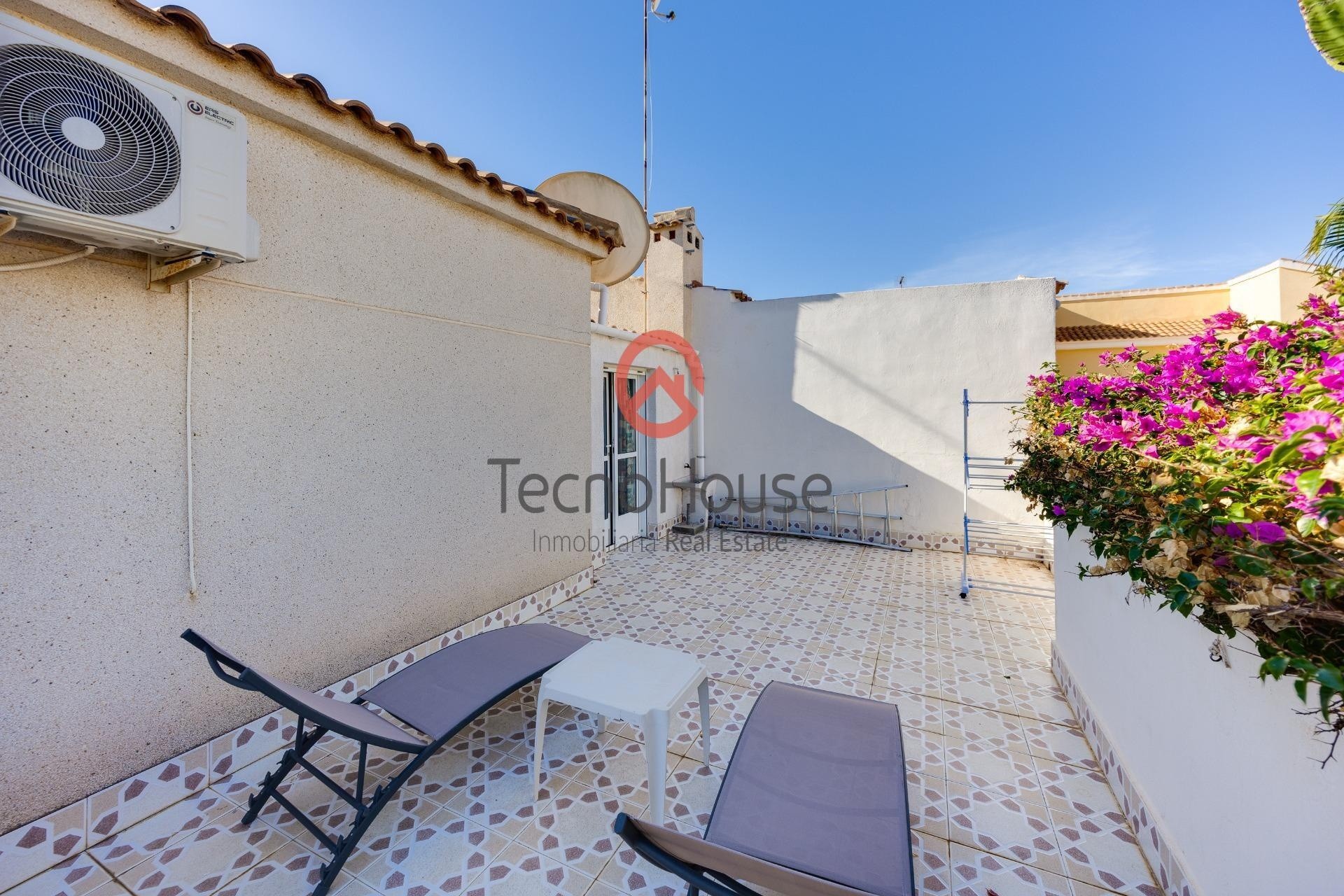 Resale - Semi Detached Villa -
Orihuela Costa - Playa Flamenca