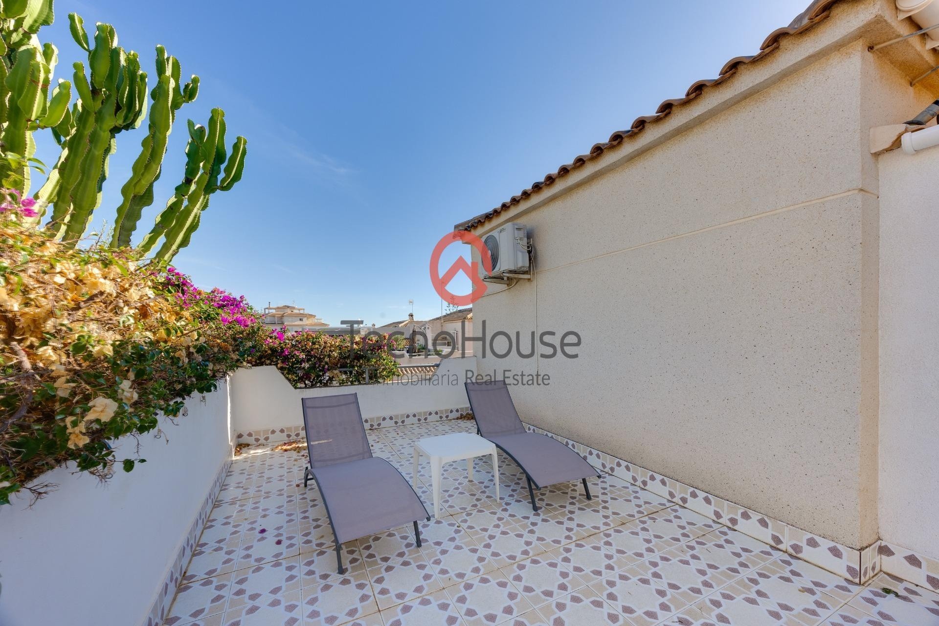 Resale - Semi Detached Villa -
Orihuela Costa - Playa Flamenca