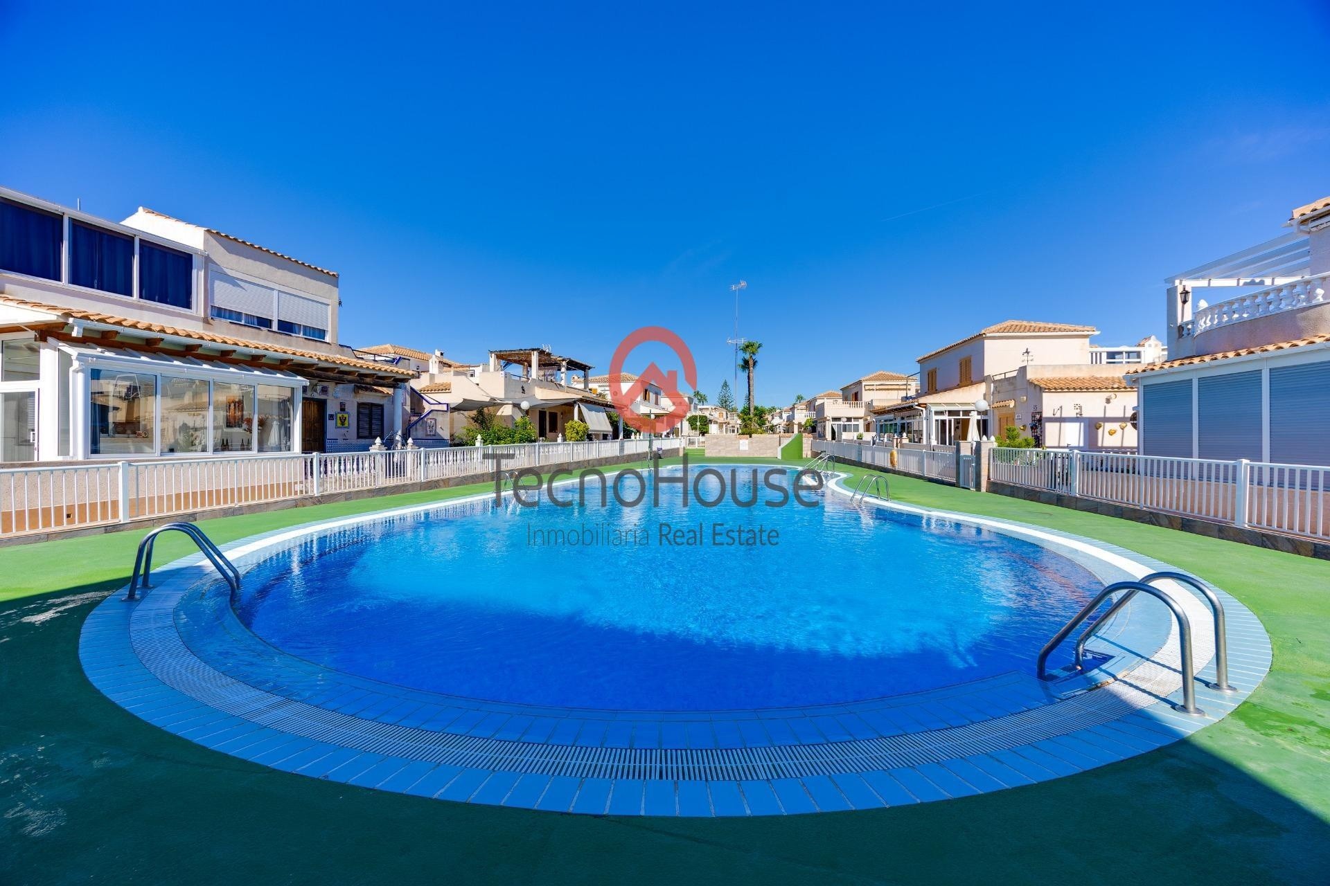 Resale - Semi Detached Villa -
Orihuela Costa - Playa Flamenca