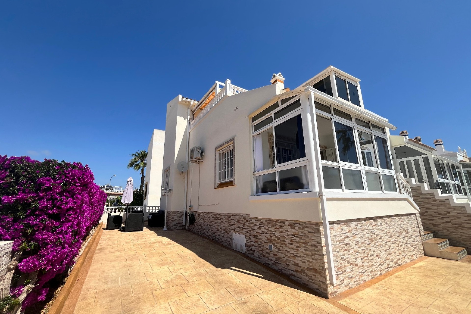 Resale - Semi Detached Villa -
Playa Flamenca - Jumilla