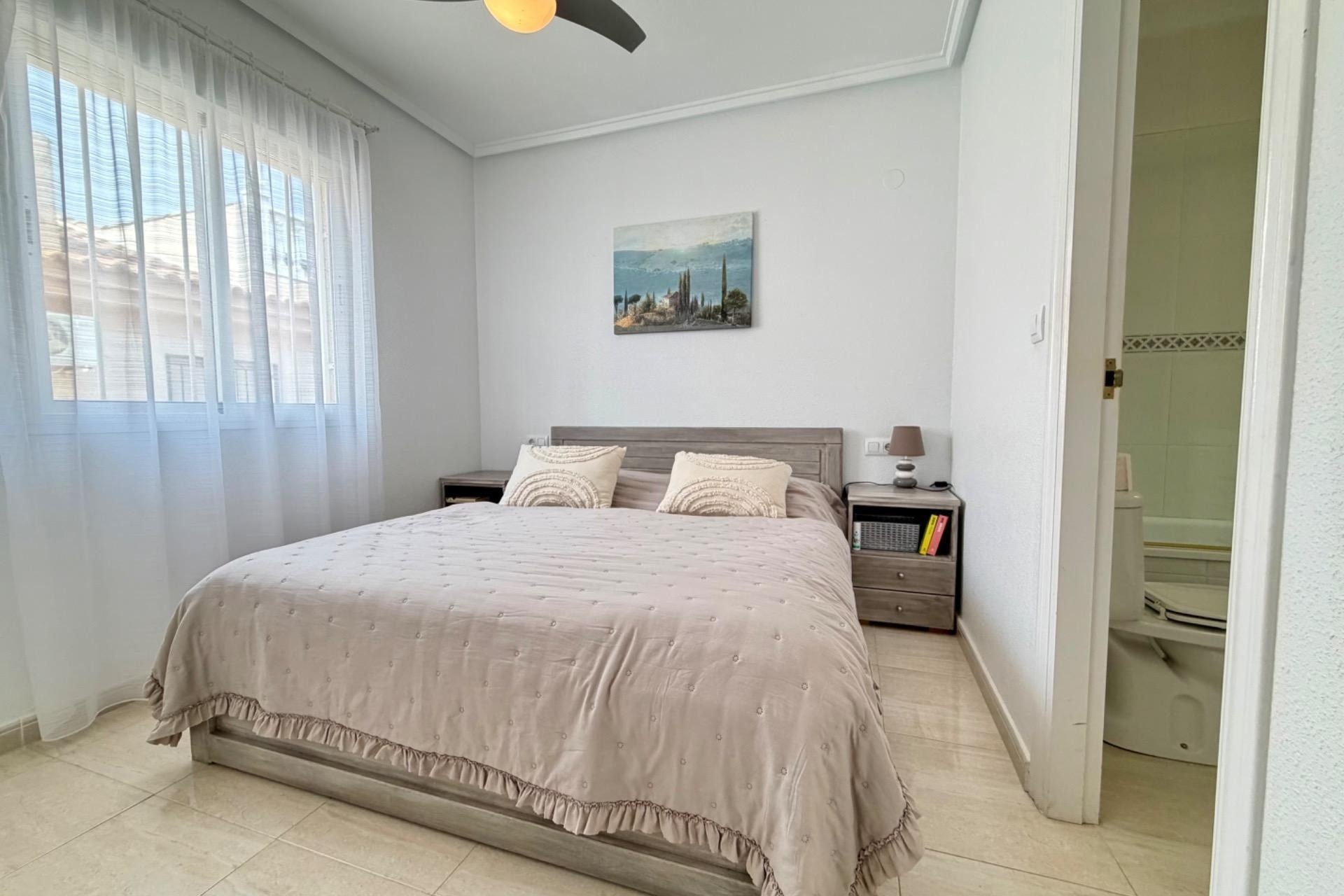 Resale - Semi Detached Villa -
Rojales - Pueblo