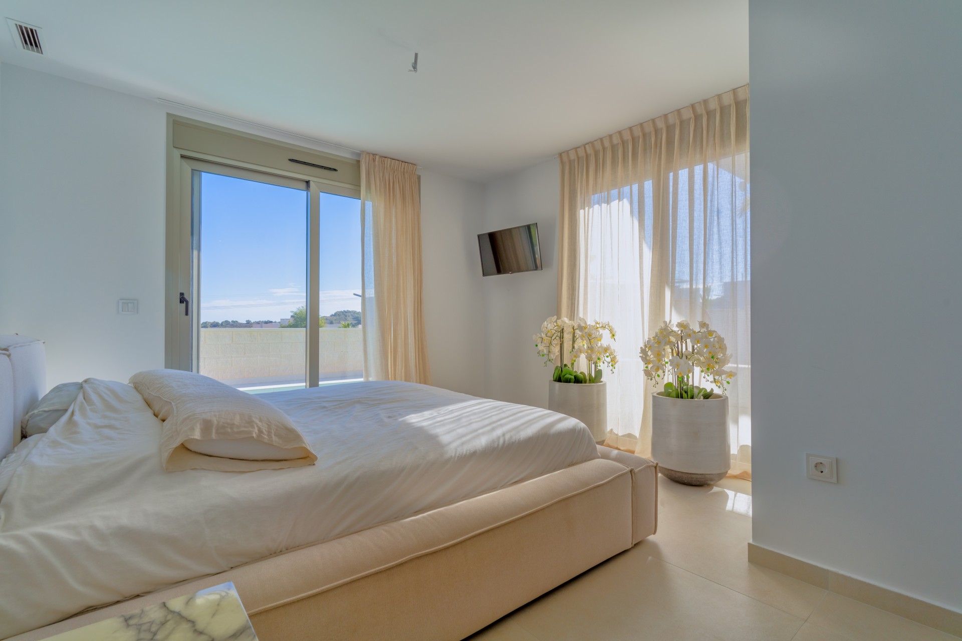 Resale - Semi Detached Villa -
San Miguel de Salinas