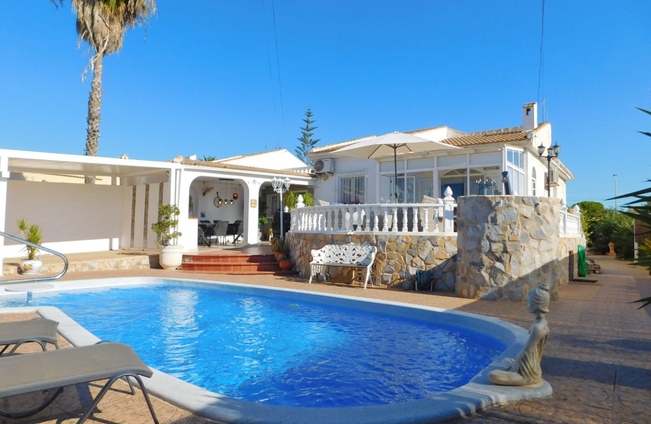 Resale - Semi Detached Villa -
Torrevieja - San Luis