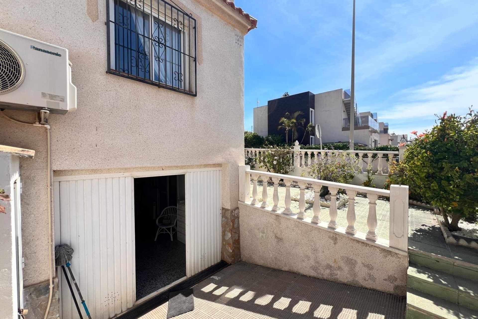 Resale - Semi Detached Villa -
Torrevieja - Torre la mata