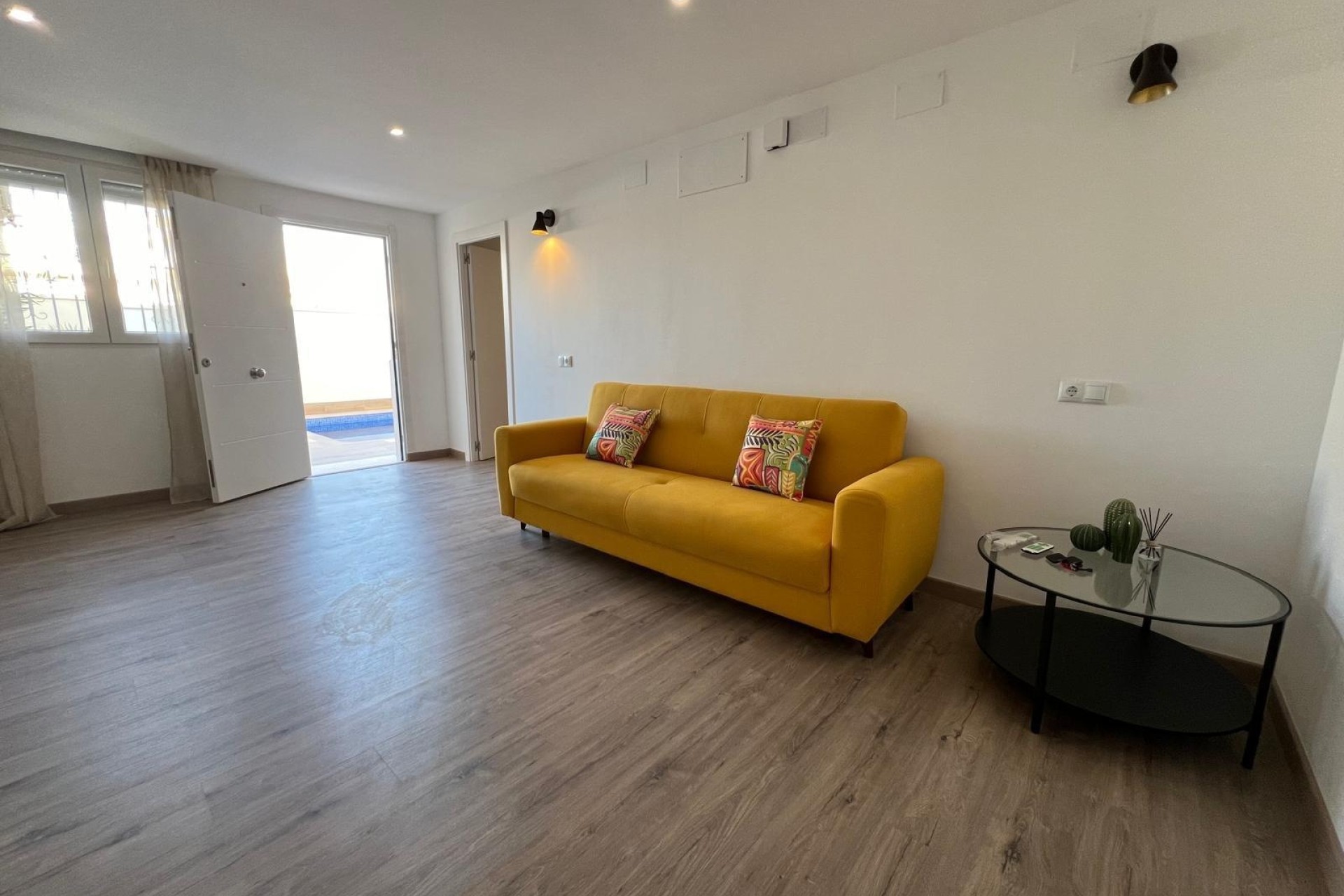 Resale - Semi Detached Villa -
Torrevieja - Torreblanca