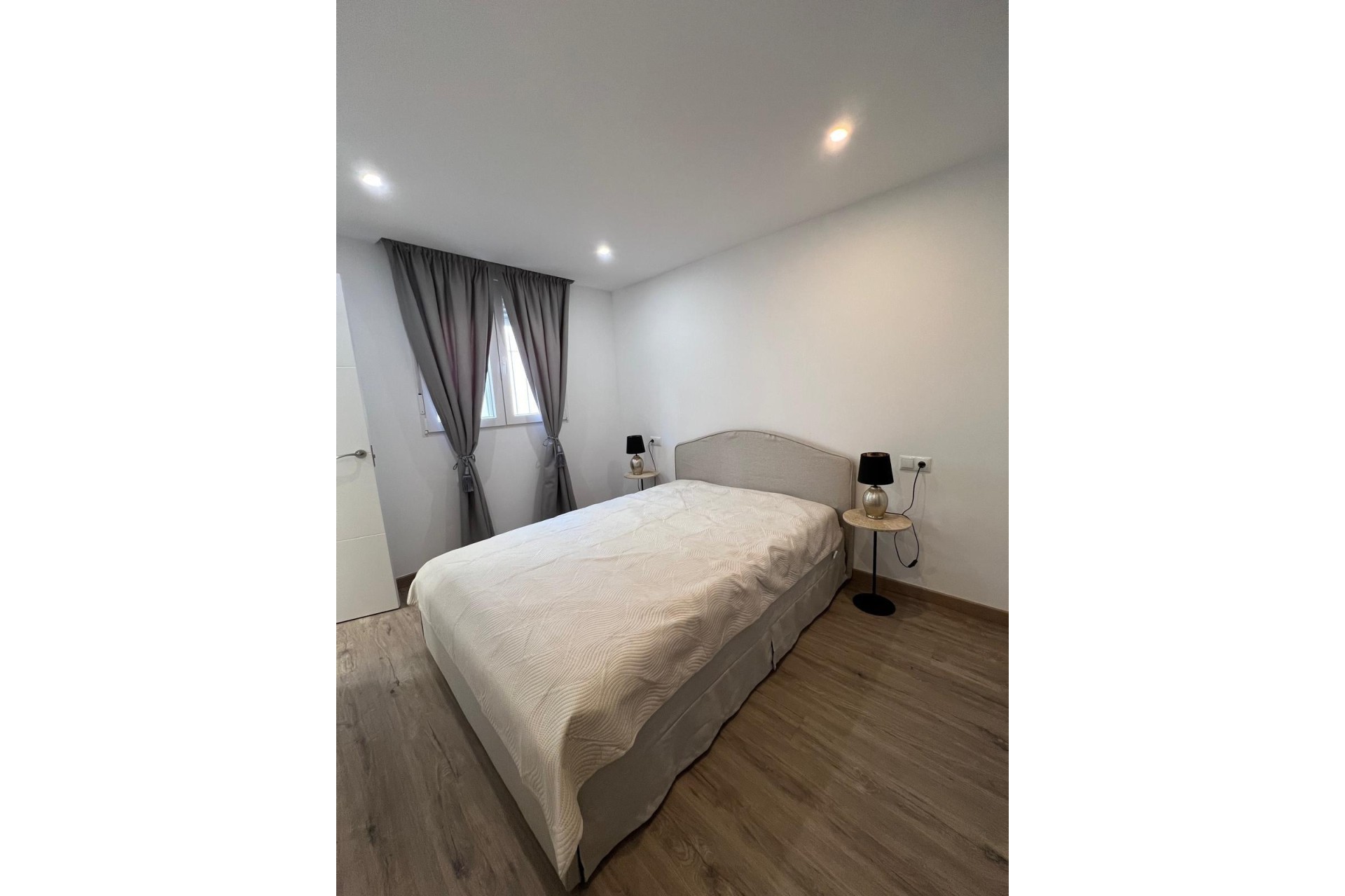 Resale - Semi Detached Villa -
Torrevieja - Torreblanca