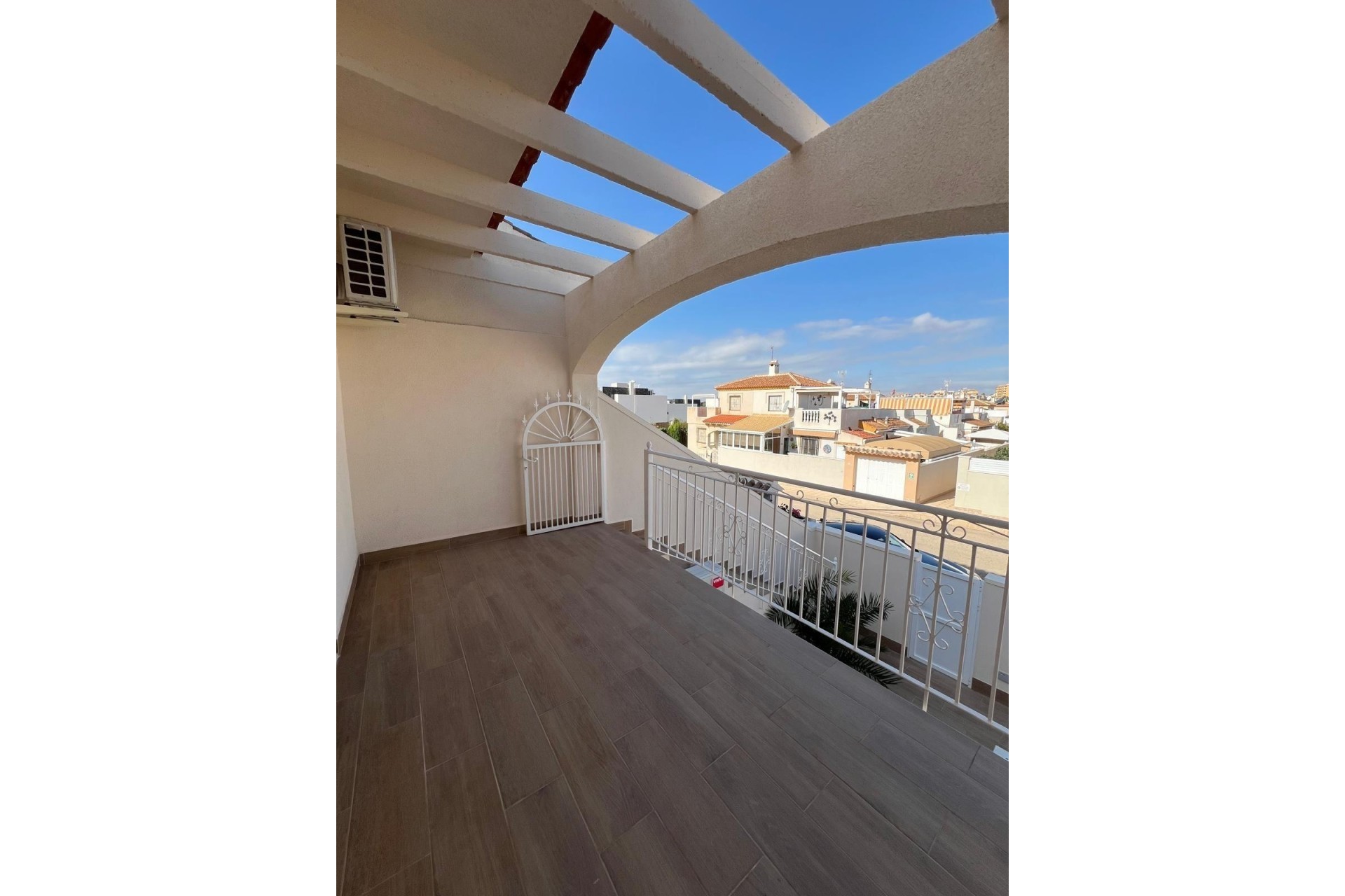 Resale - Semi Detached Villa -
Torrevieja - Torreblanca