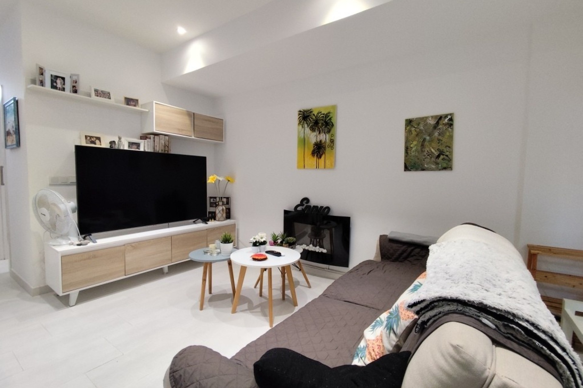 Resale - Semi Detached Villa -
Torrevieja