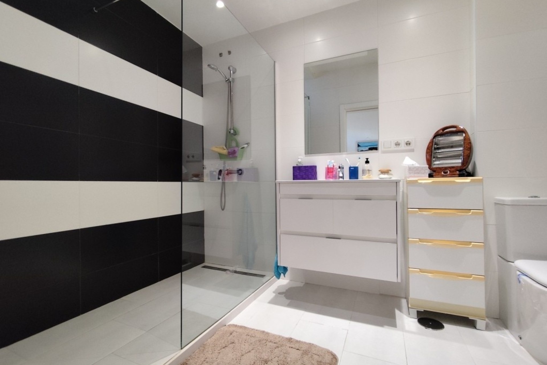 Resale - Semi Detached Villa -
Torrevieja
