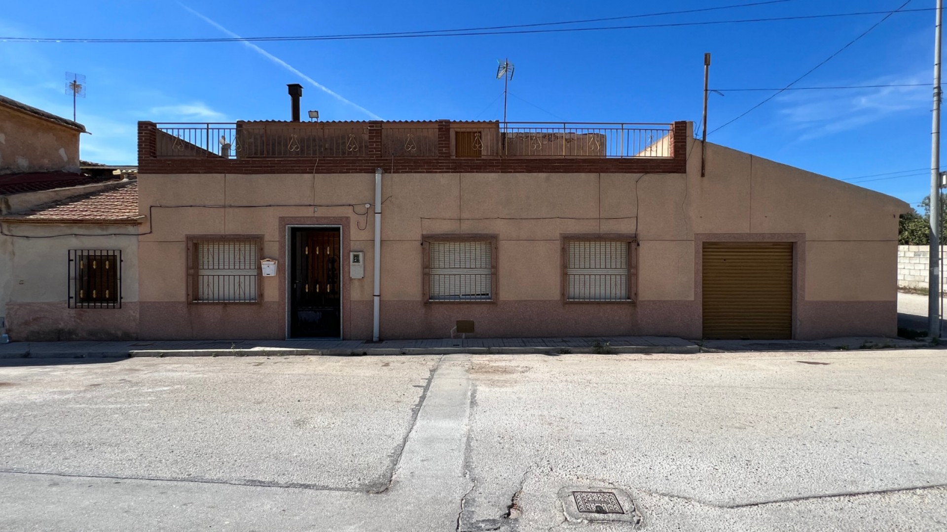 Resale - Stadthaus -
Abanilla - MACISVENDA