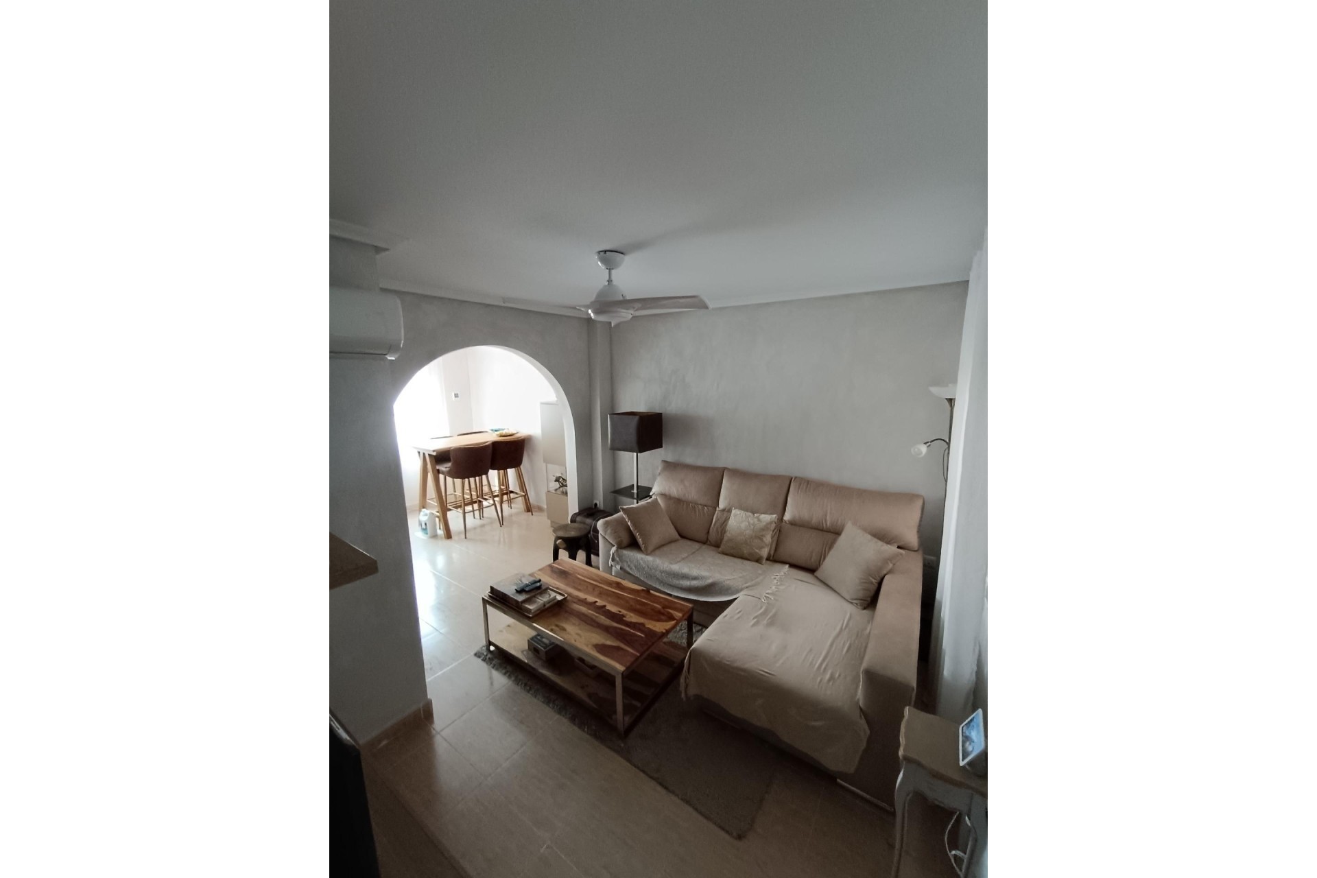 Resale - Stadthaus -
Avileses - Jerónimo Y Avileses