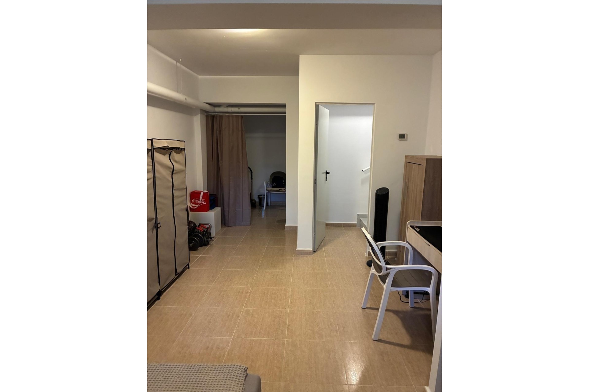 Resale - Stadthaus -
Avileses - Jerónimo Y Avileses