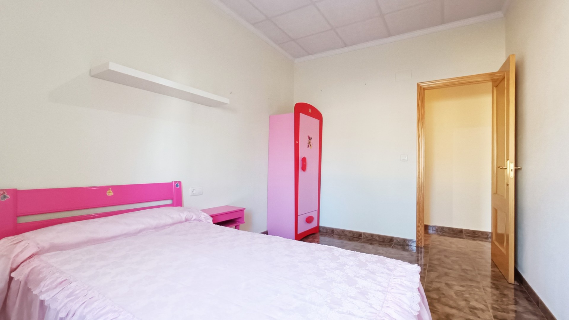 Resale - Stadthaus -
Barbarroja